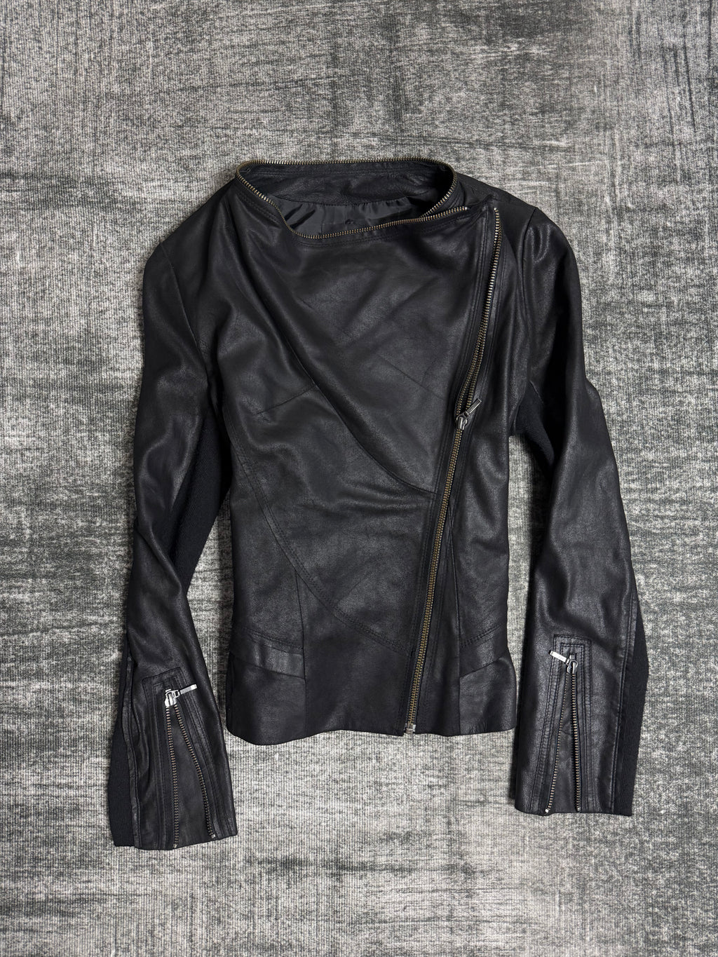 RULE LEATHER JACKET ༒