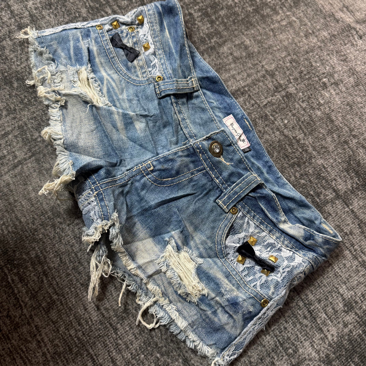 570926BAD2WEAR