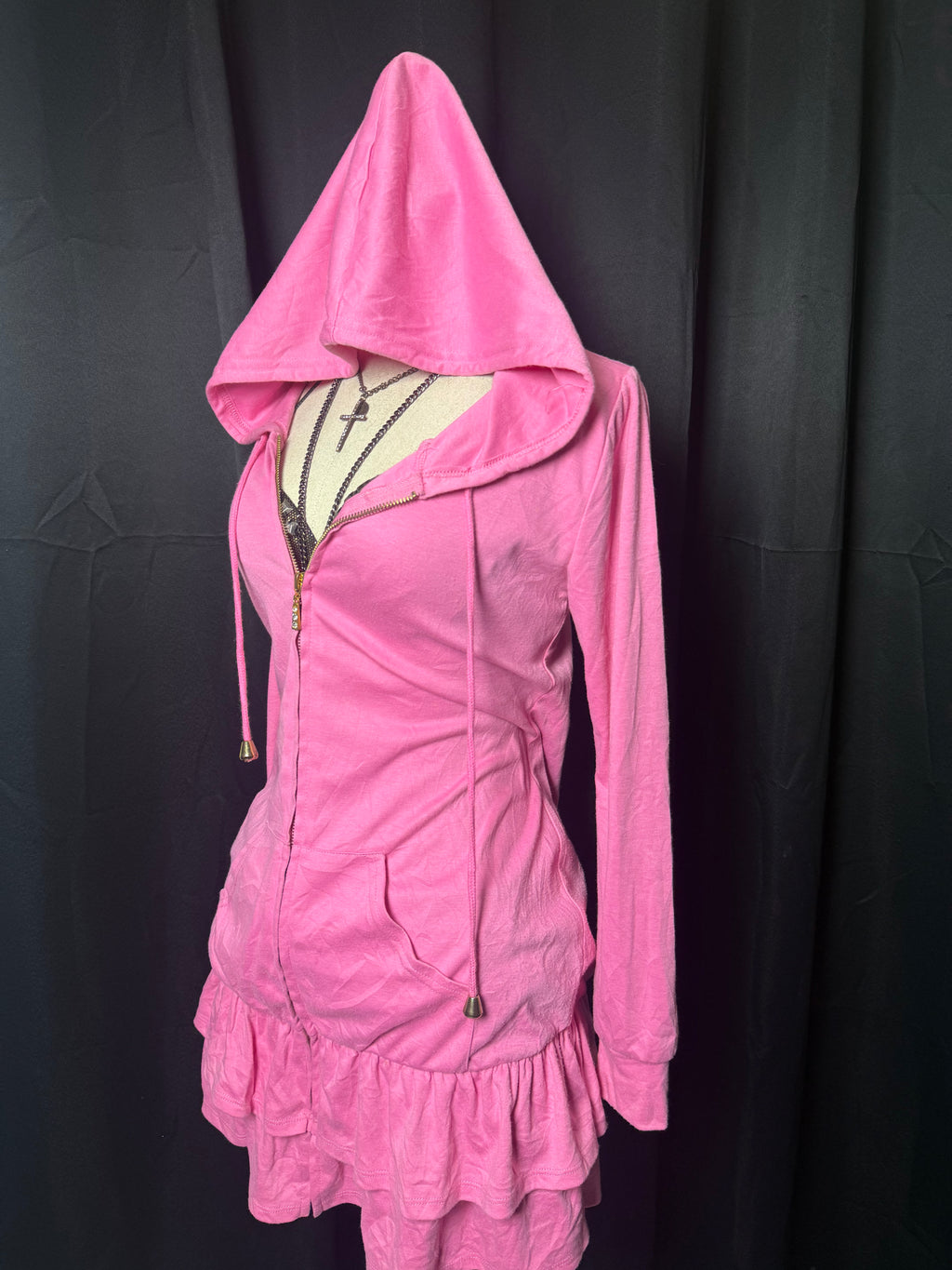 B2V- LIVING ALONE HOODIE༒