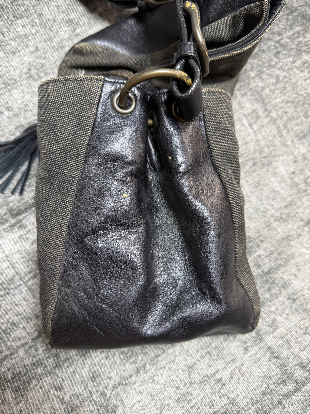 VIVIENNE TAM SHOULDER BAG