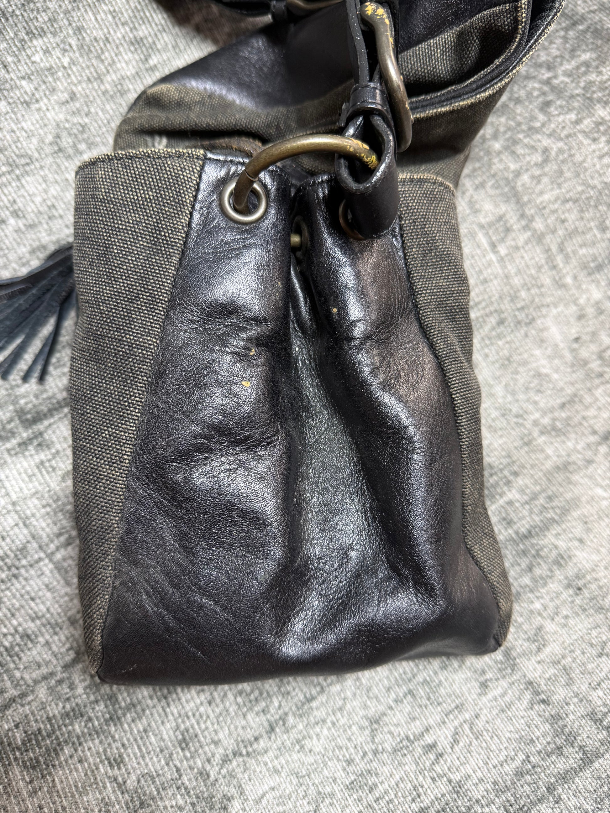 VIVIENNE TAM SHOULDER BAG