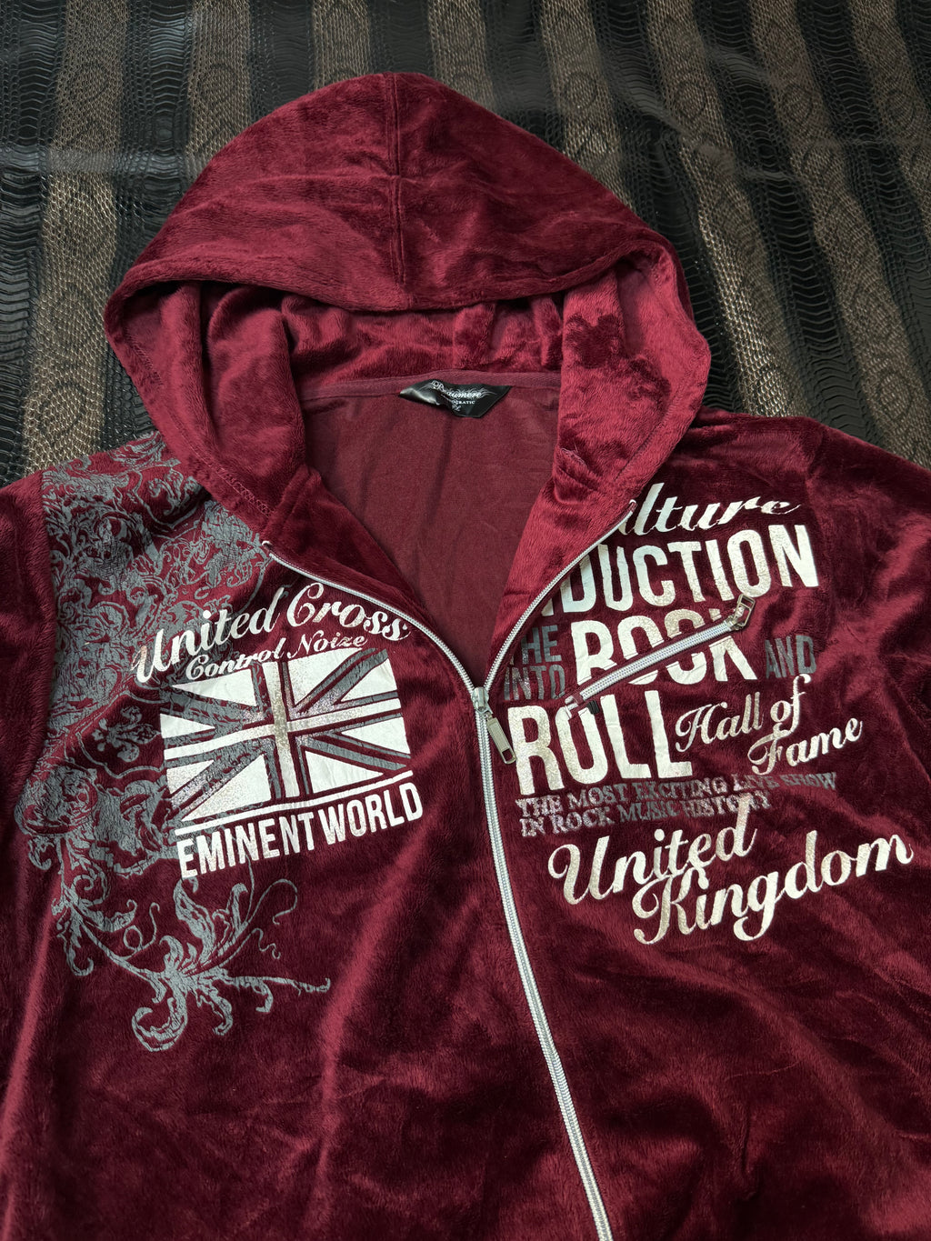 B2V BEAUMERE RED HOODIE༒