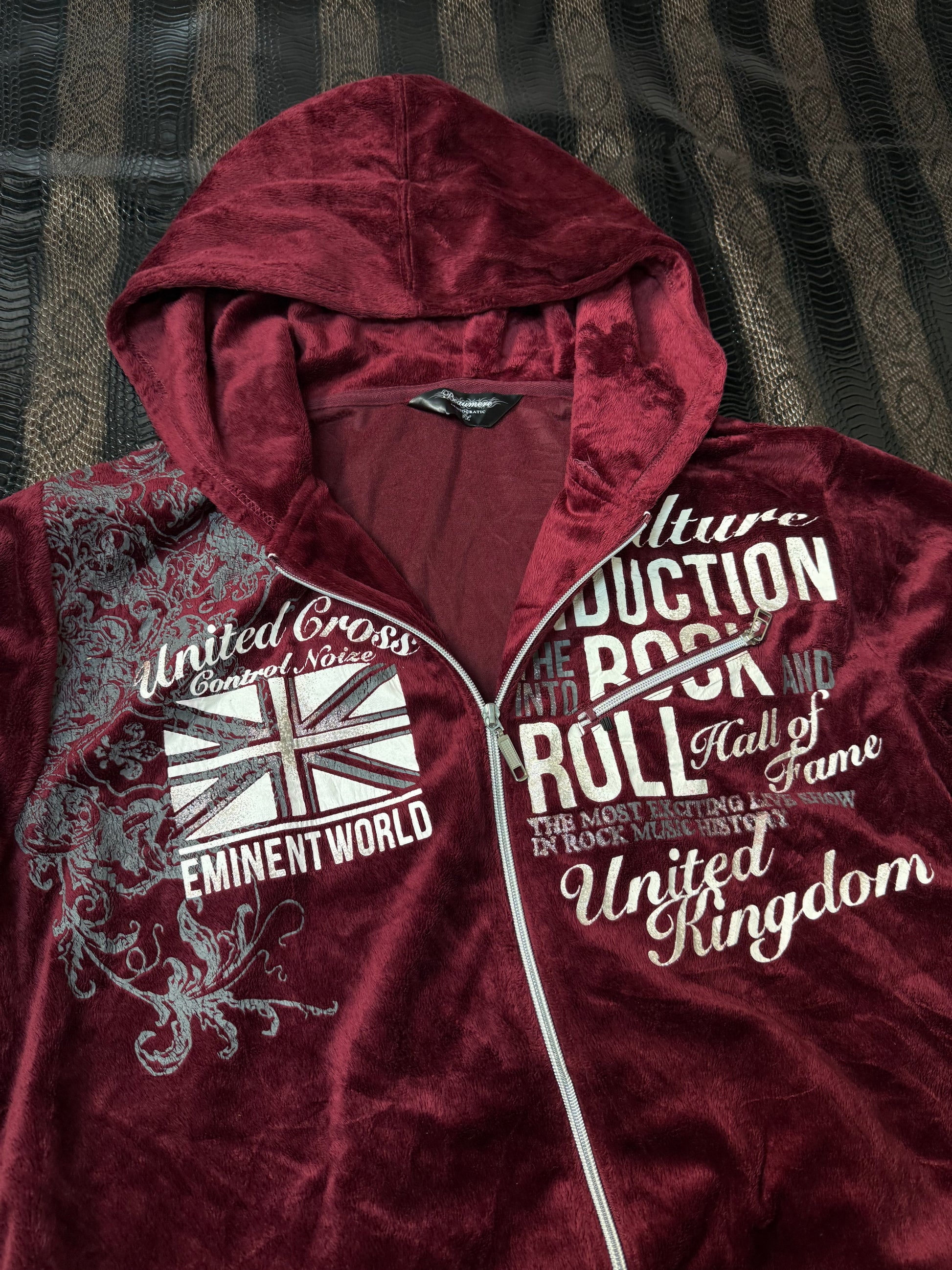 B2V BEAUMERE RED HOODIE༒