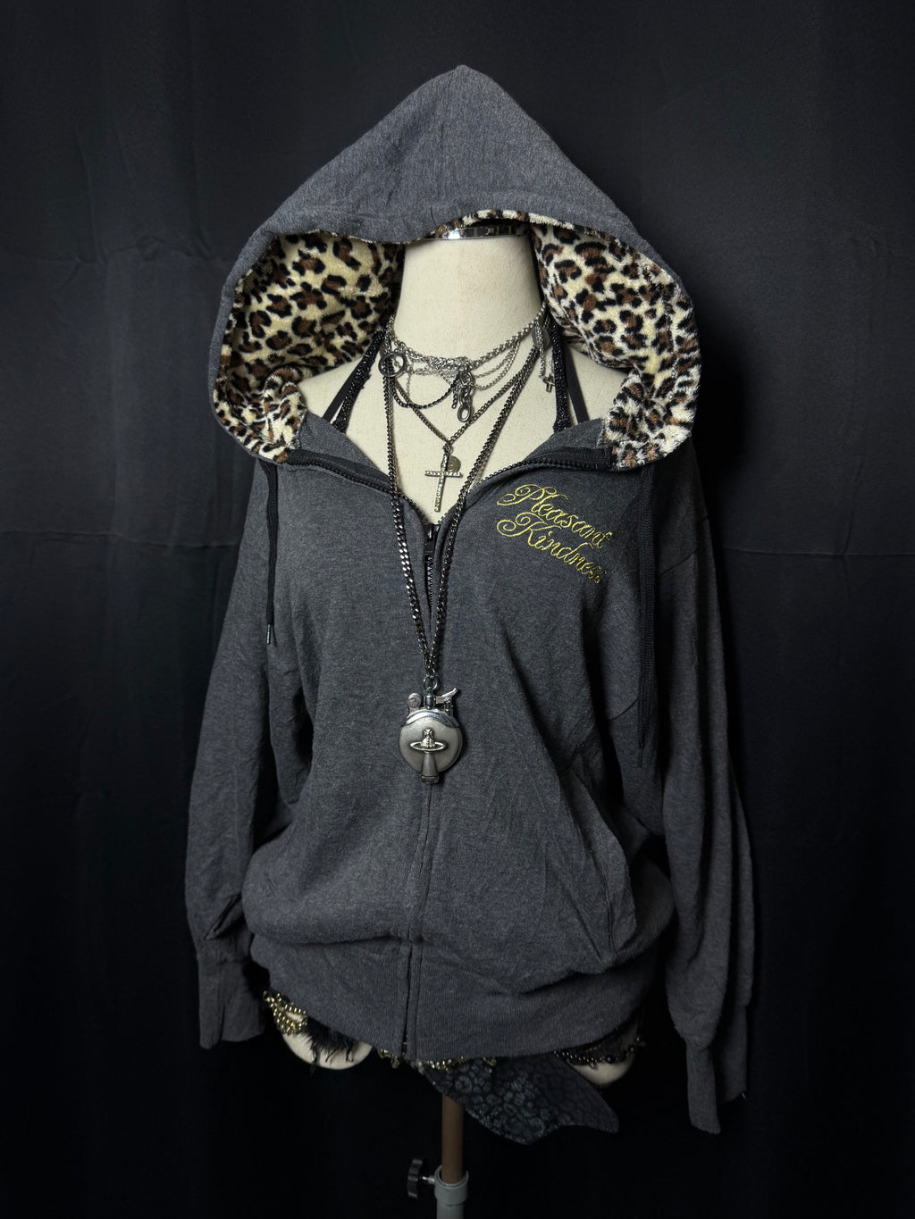 B2V-CORNFLEAK HOODIE༒