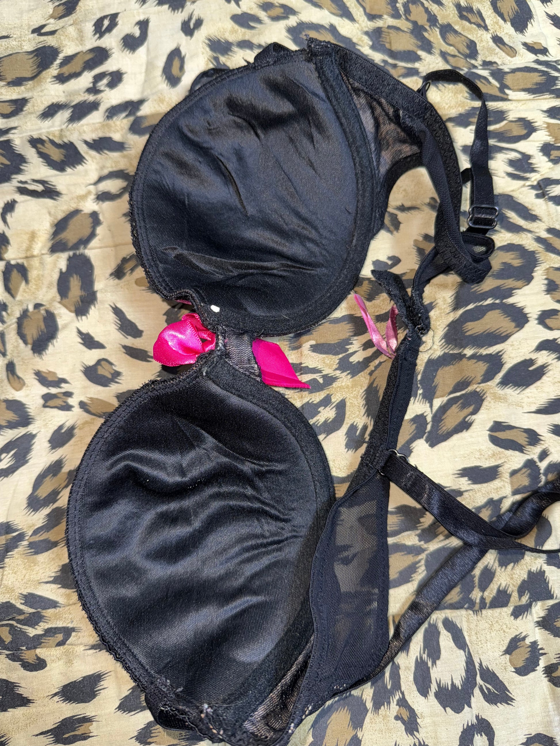 ༒𝐁𝟐𝐕༒𝟏 𝐎𝐅 𝟏 𝐋𝐈𝐌𝐈𝐓𝐄𝐃 𝐎𝐔𝐓𝐅𝐈𝐓