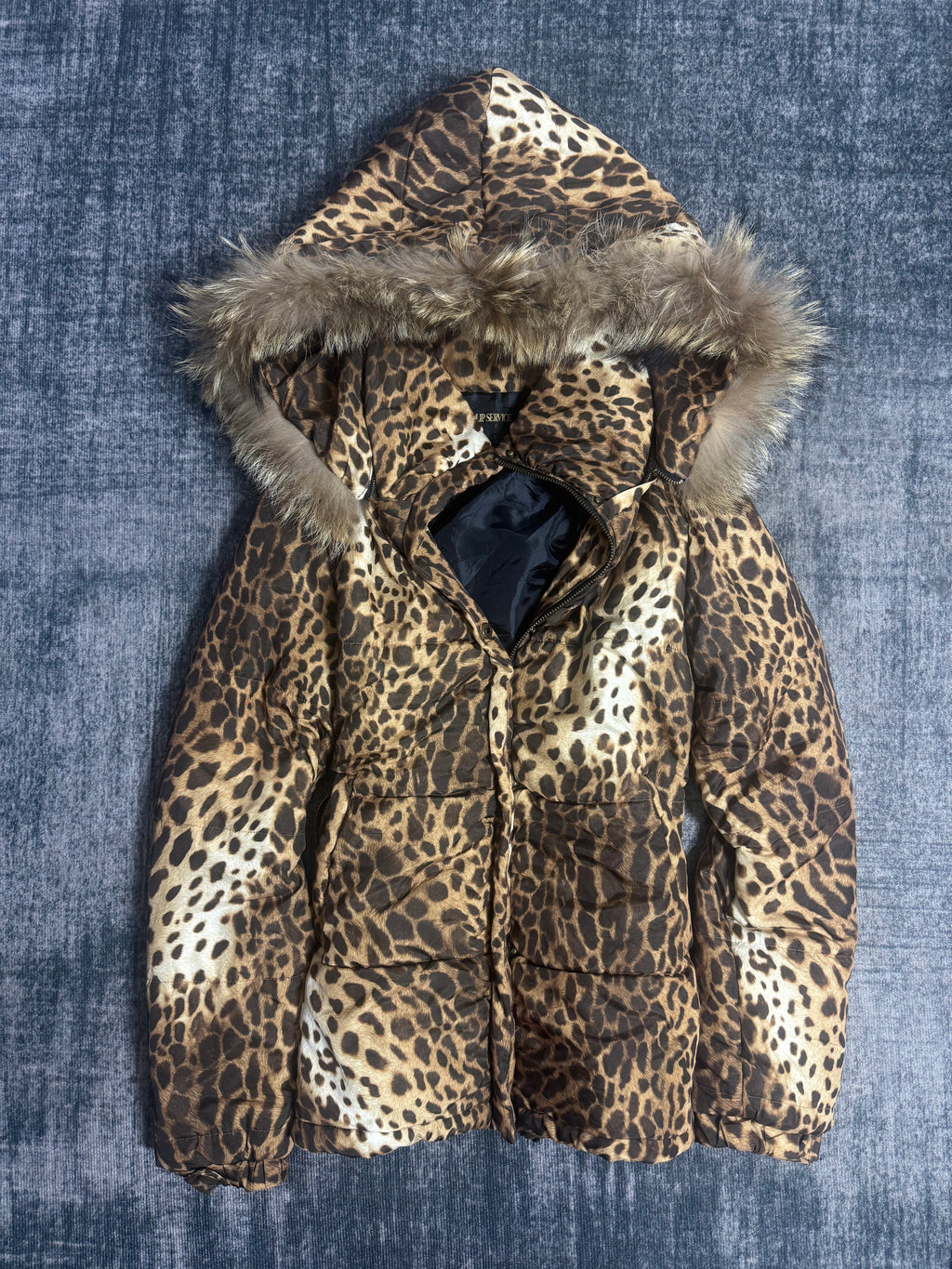 B2V-LIP SERVICE HOODIE༒