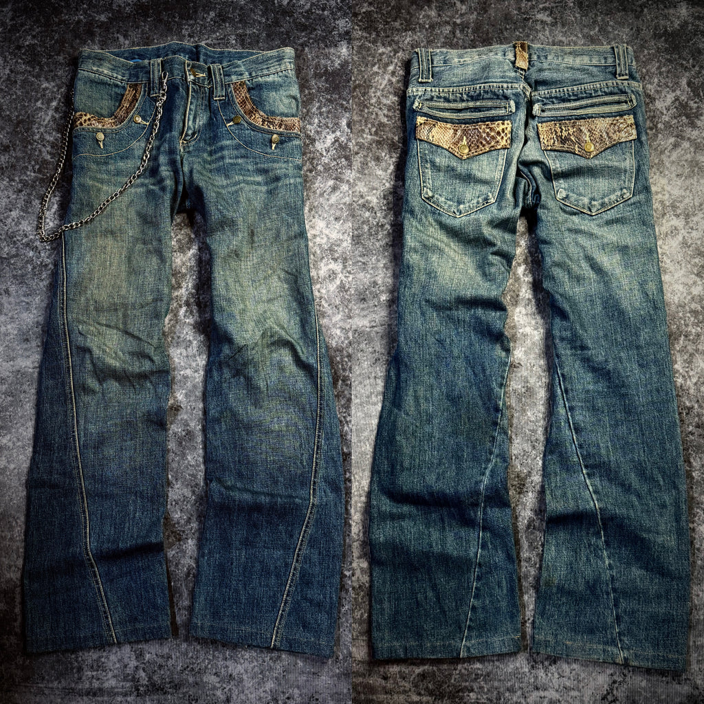 040726BAD2WEAR