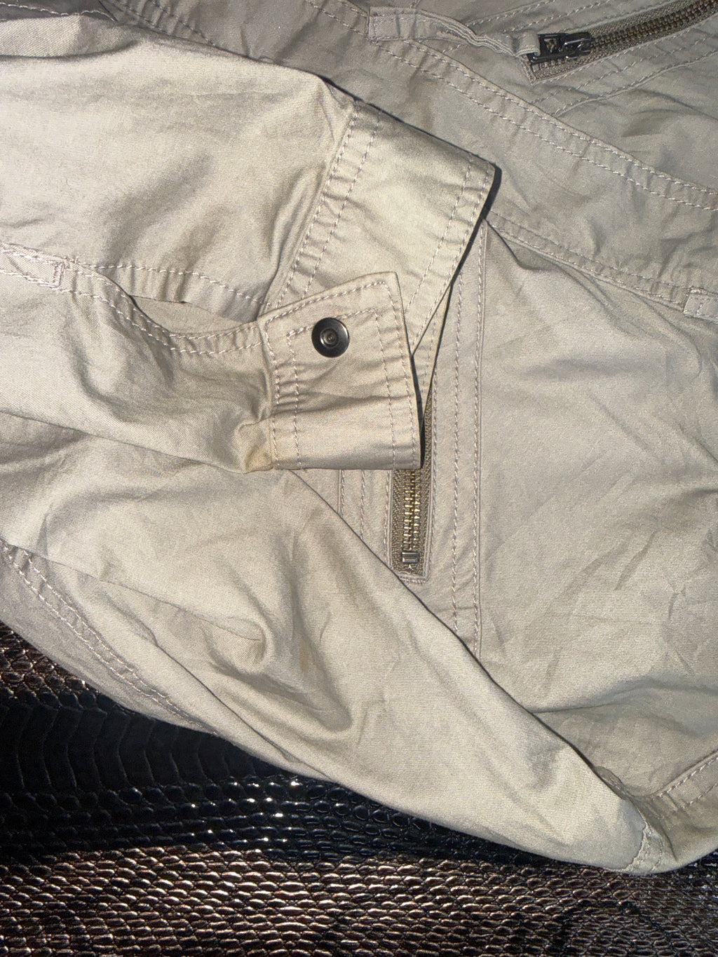 570826BAD2WEAR