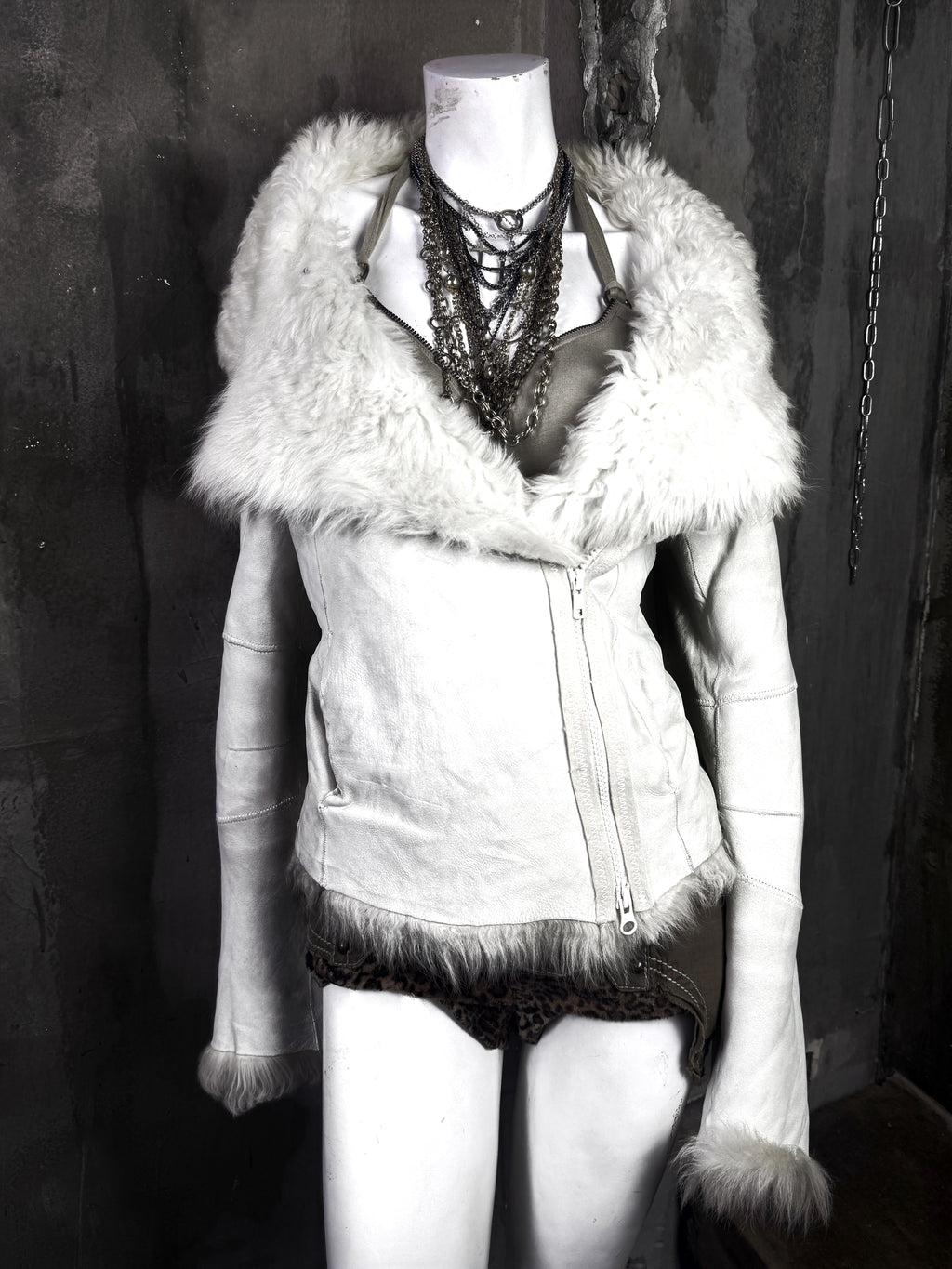 061026BAD2WEAR