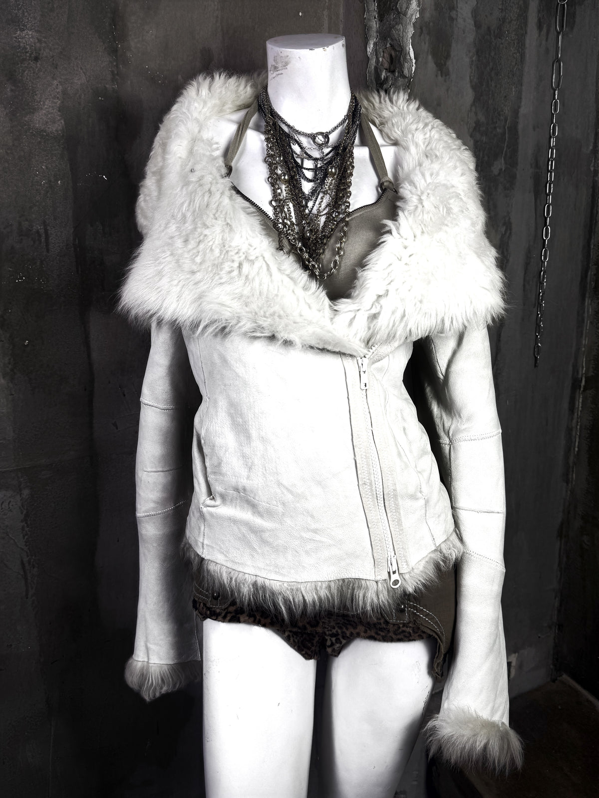 061026BAD2WEAR