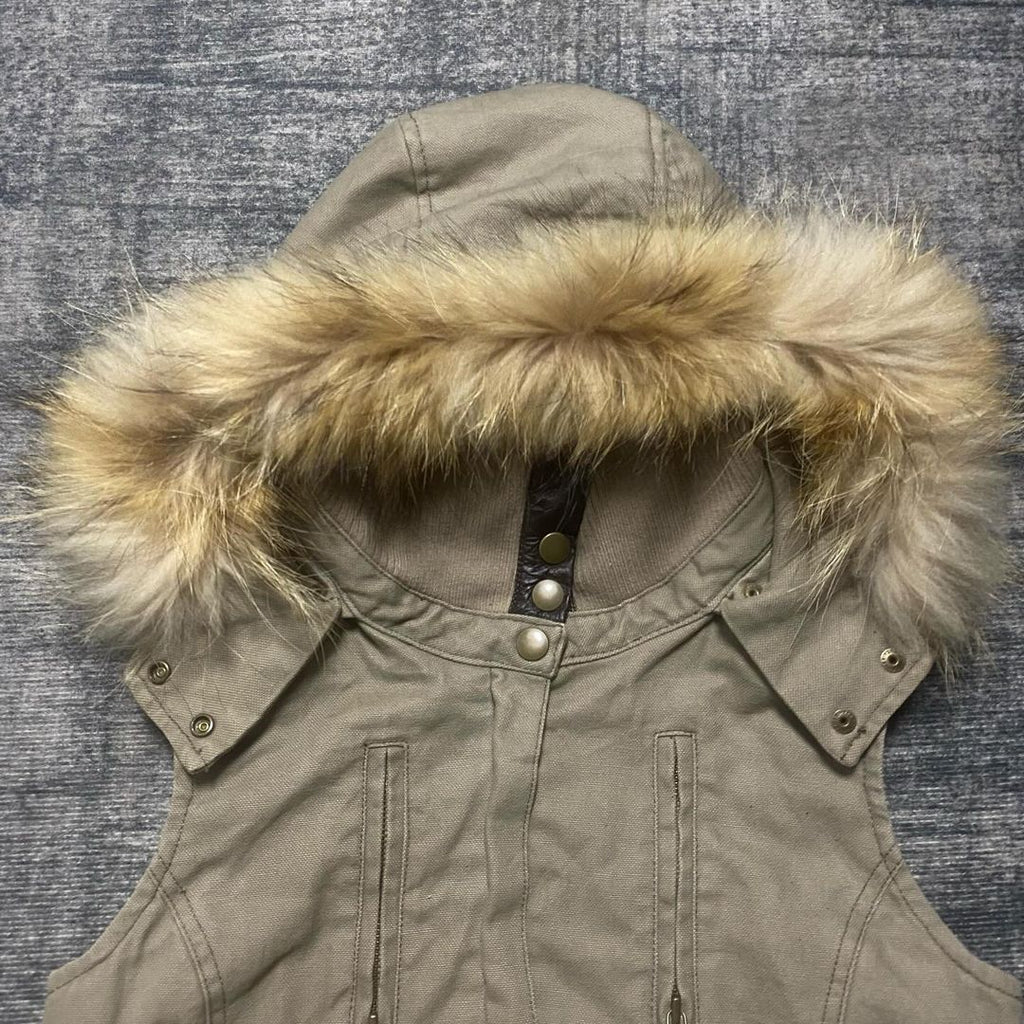FUR VEST