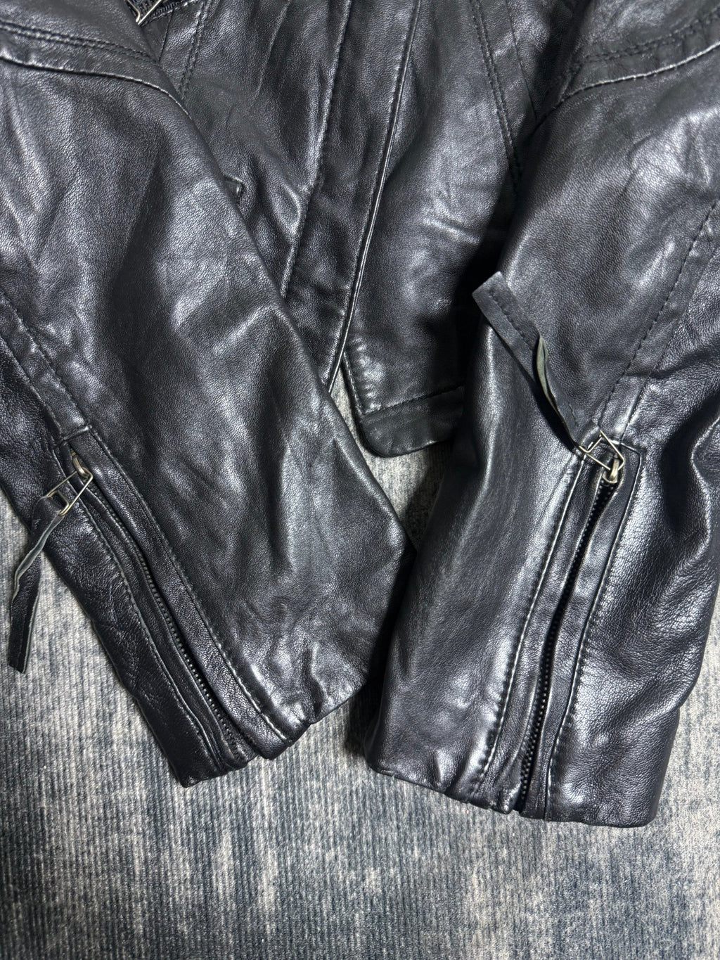 B2V 2ME JACKET ༒ vintage streetwear thrift y2k clothing by B2V_BAD2WEAR