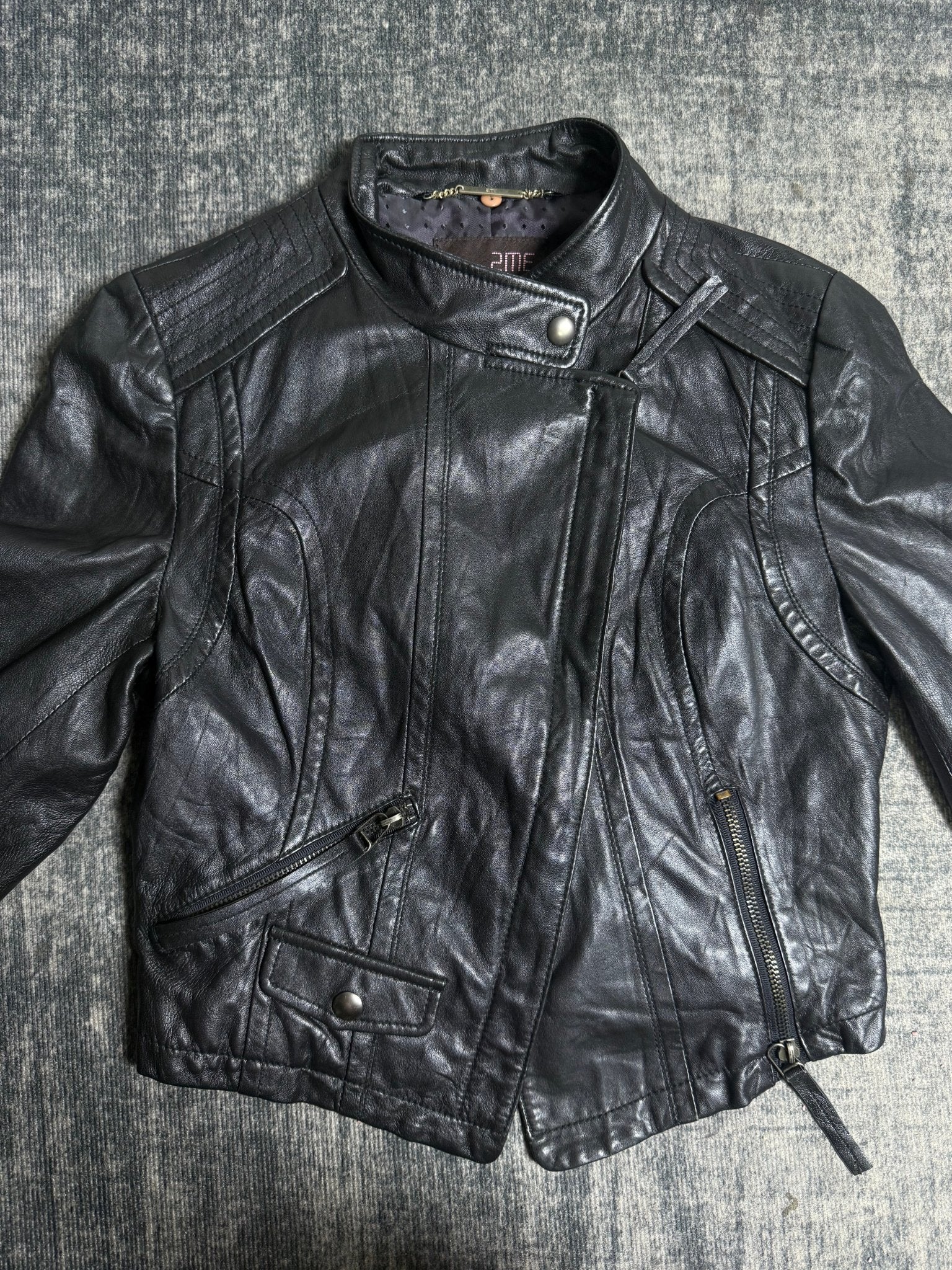 B2V 2ME JACKET ༒ vintage streetwear thrift y2k clothing by B2V_BAD2WEAR