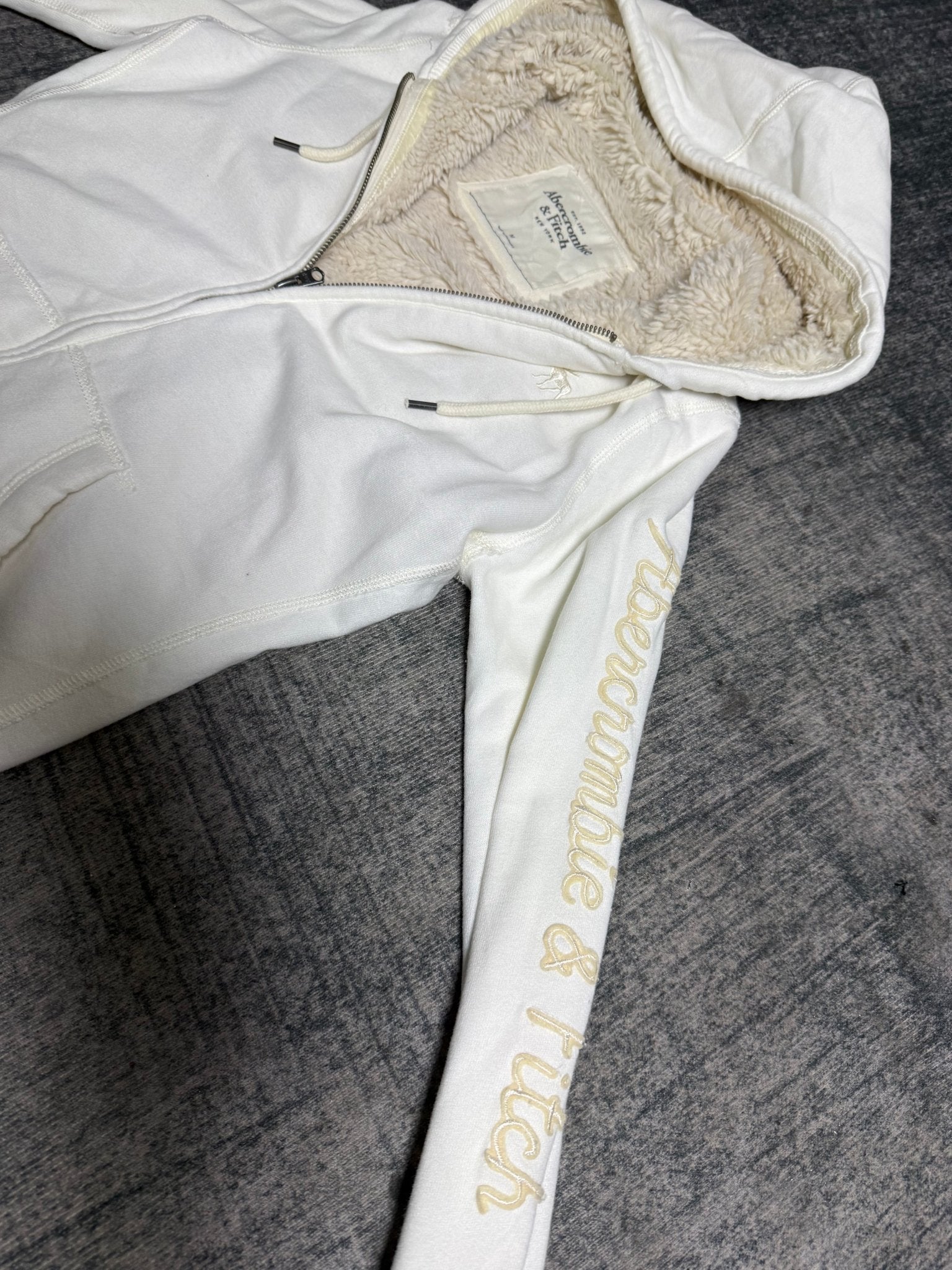 B2V - ABER HOODIE ༒ vintage streetwear thrift y2k clothing by B2V_BAD2WEAR