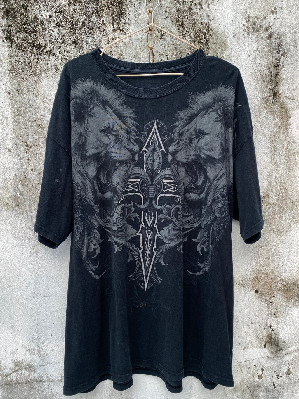 B2V - AFFLICTION L. TOP༒ vintage streetwear thrift y2k clothing by B2V_BAD2WEAR