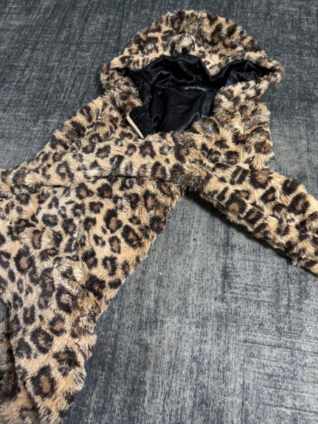 B2V - AIMERFEEL HOODIE༒ vintage streetwear thrift y2k clothing by B2V_BAD2WEAR