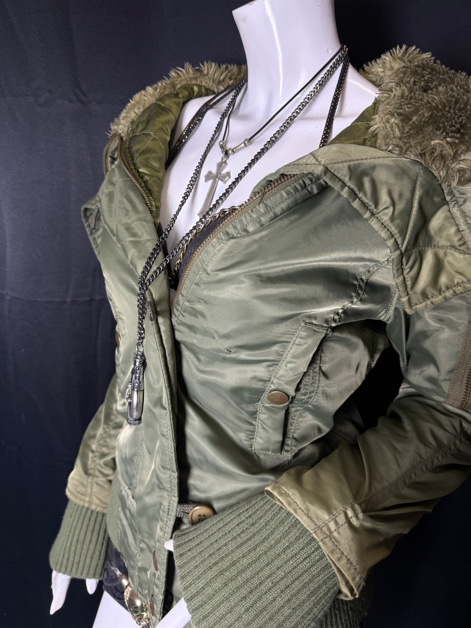 B2V - ALPHA INDUSTRIAL JACKET༒ vintage streetwear thrift y2k clothing by B2V_BAD2WEAR