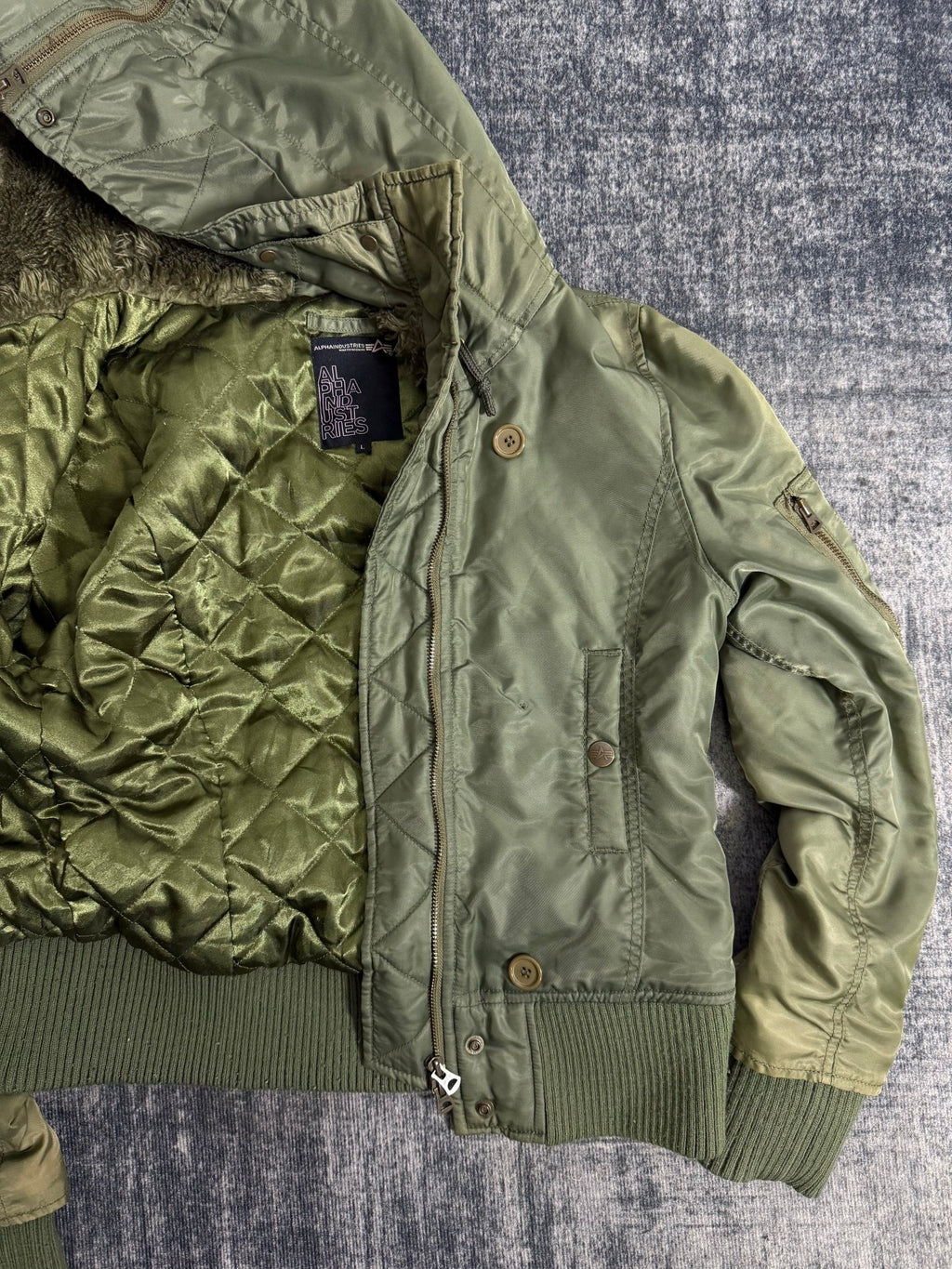 B2V - ALPHA INDUSTRIAL JACKET༒ vintage streetwear thrift y2k clothing by B2V_BAD2WEAR
