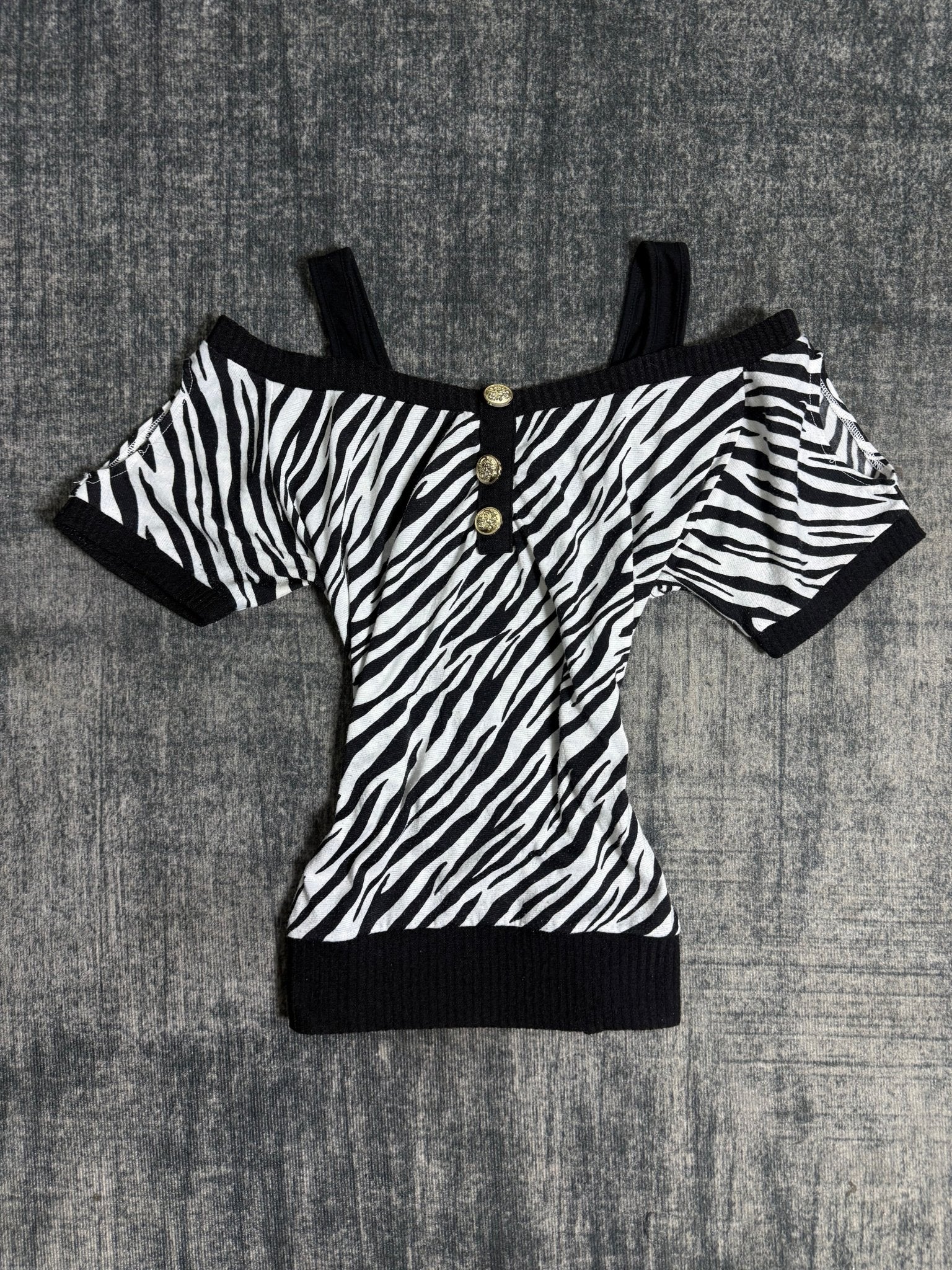 B2V - AMIEE SHIRT༒ vintage streetwear thrift y2k clothing by B2V_BAD2WEAR