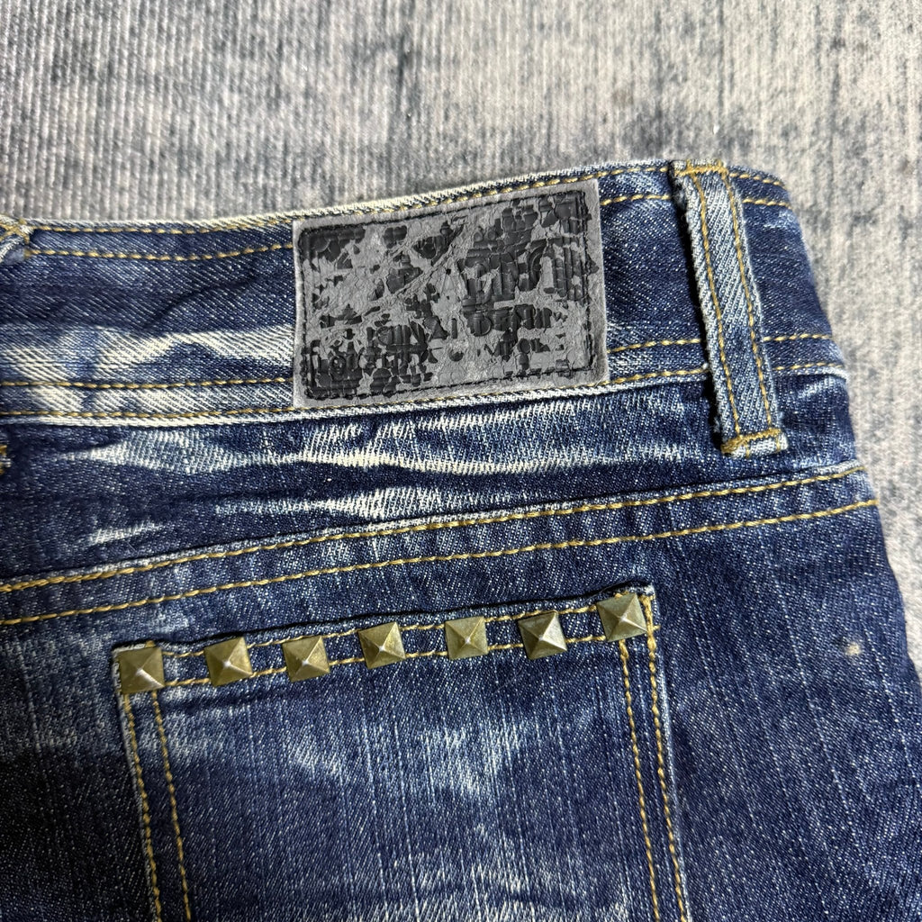 B2V - ANEE SHORT ༒ vintage streetwear thrift y2k clothing by B2V_BAD2WEAR