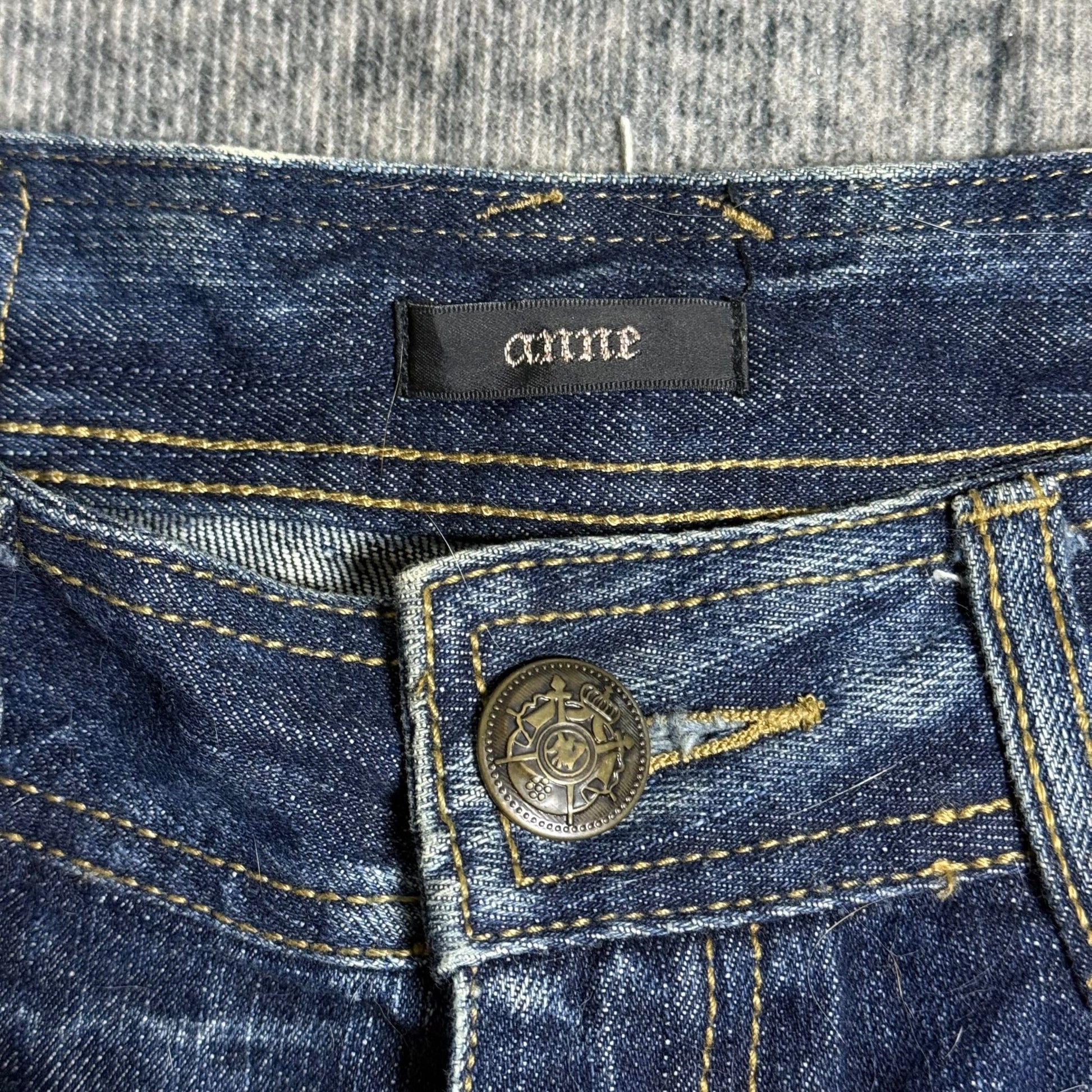 B2V - ANEE SHORT ༒ vintage streetwear thrift y2k clothing by B2V_BAD2WEAR