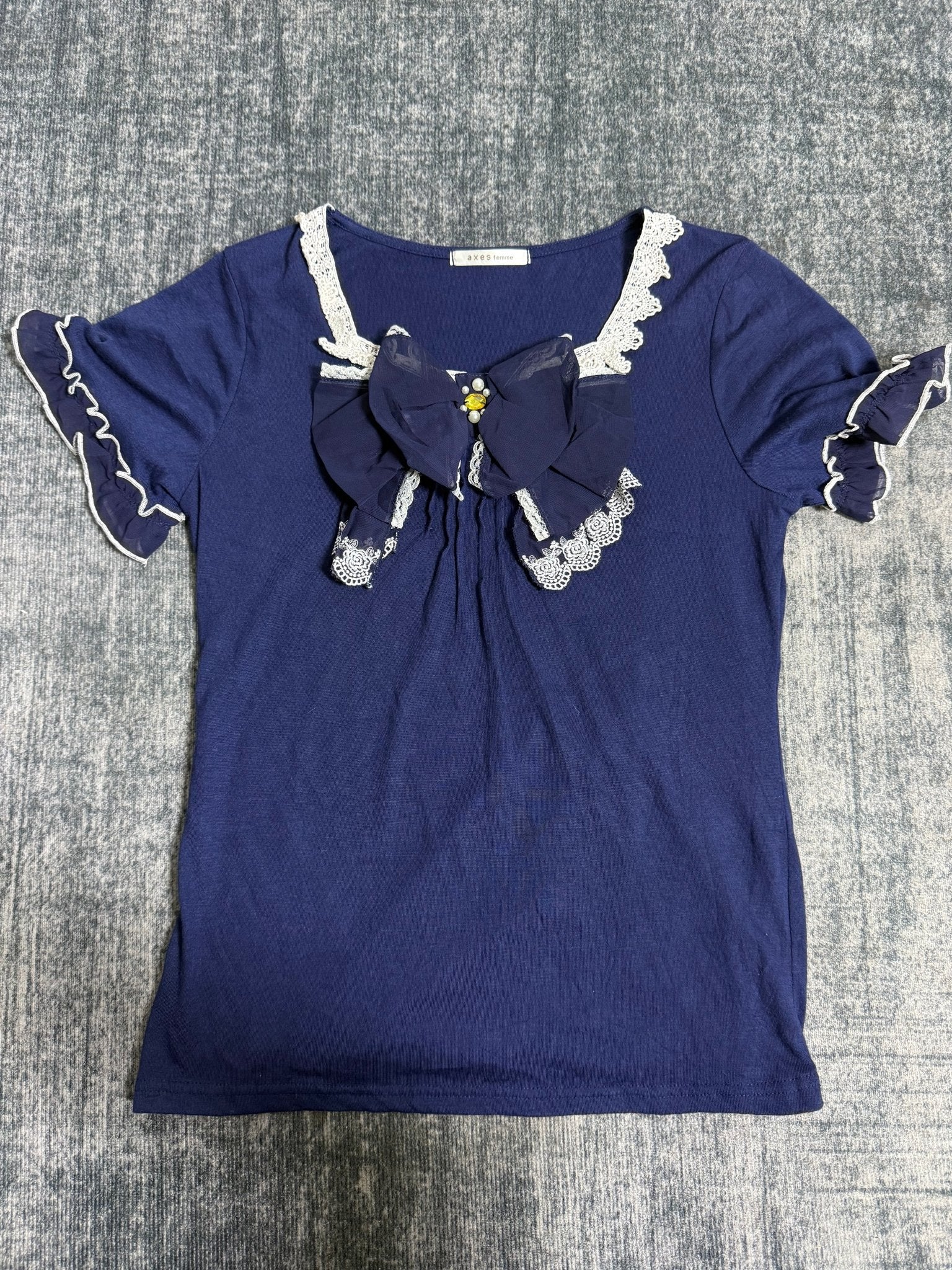 B2V - AXES FEMME SHIRT༒ vintage streetwear thrift y2k clothing by B2V_BAD2WEAR