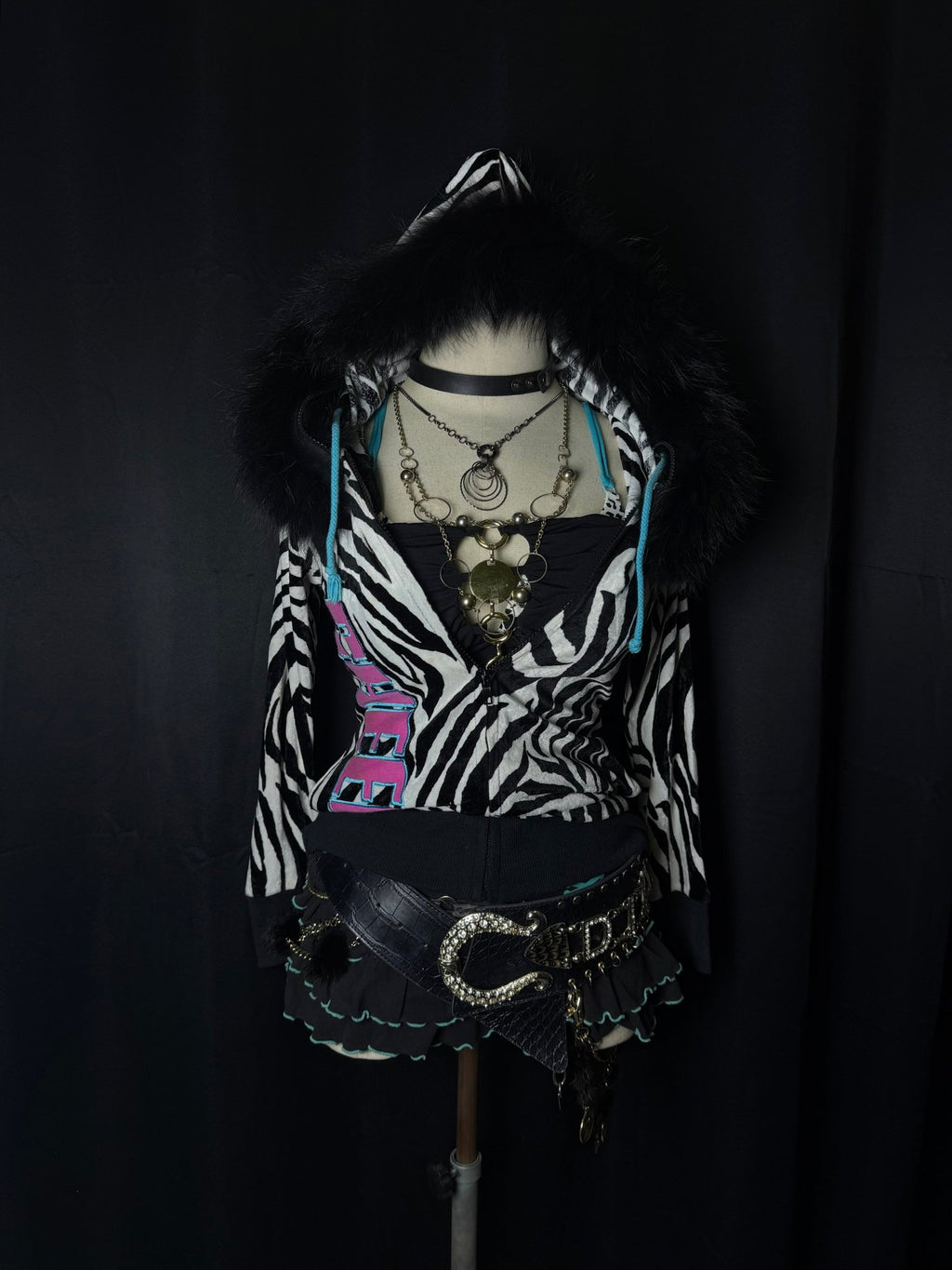 B2V - BADDIE SUMMER OUTFIT༒ vintage streetwear thrift y2k clothing by B2V_BAD2WEAR