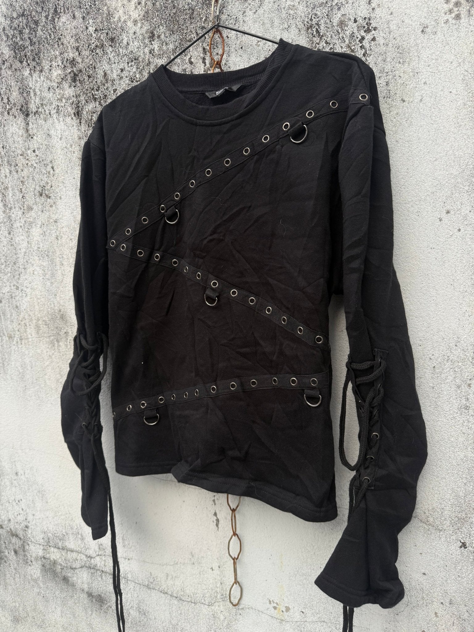 B2V - BANNED TOP༒ vintage streetwear thrift y2k clothing by B2V_BAD2WEAR