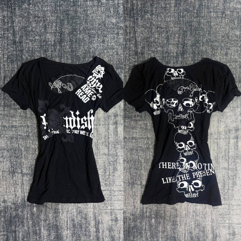 B2V - BLACK SKULL PUNK T ༒ vintage streetwear thrift y2k clothing by B2V_BAD2WEAR