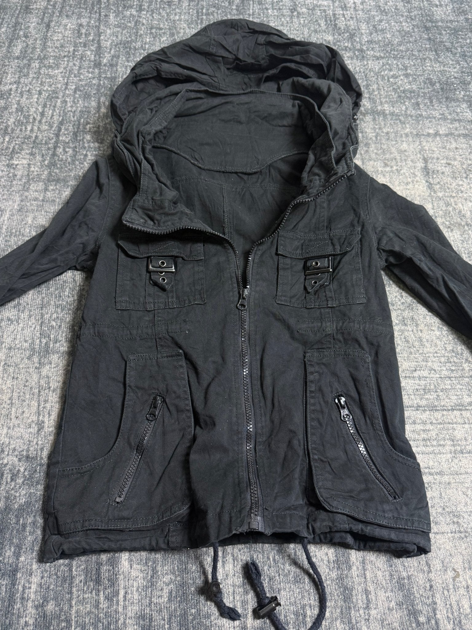 B2V - BLACK ZIP UP JACKETS༒ vintage streetwear thrift y2k clothing by B2V_BAD2WEAR