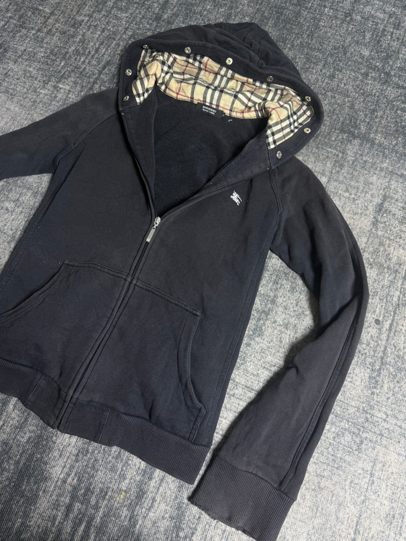 B2V - BURBERRY HOODIE༒ vintage streetwear thrift y2k clothing by B2V_BAD2WEAR