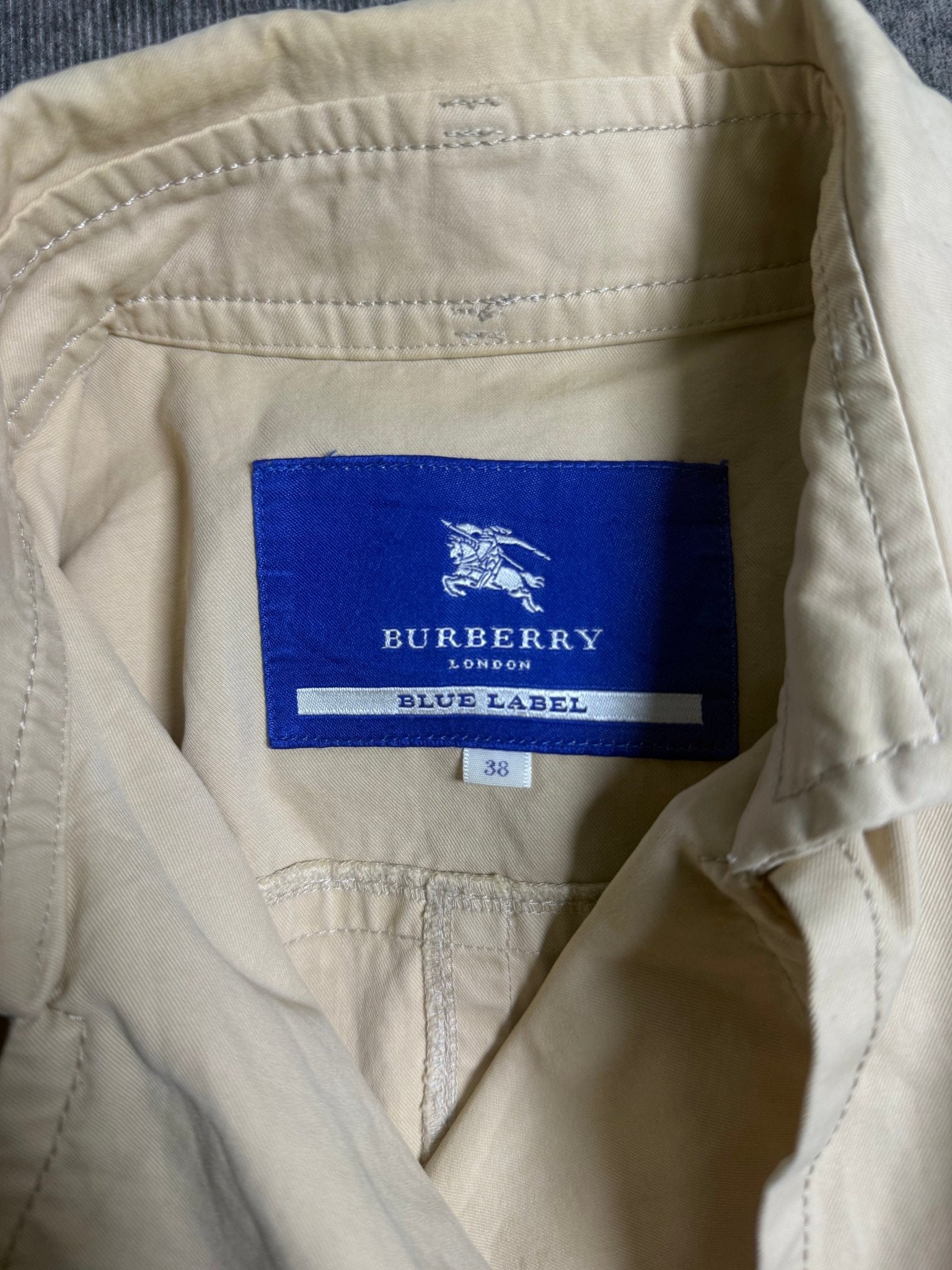 B2V - BURBERRY JACKET༒ ⭕️ SHOULDER LENGHT vintage streetwear thrift y2k clothing by B2V_BAD2WEAR