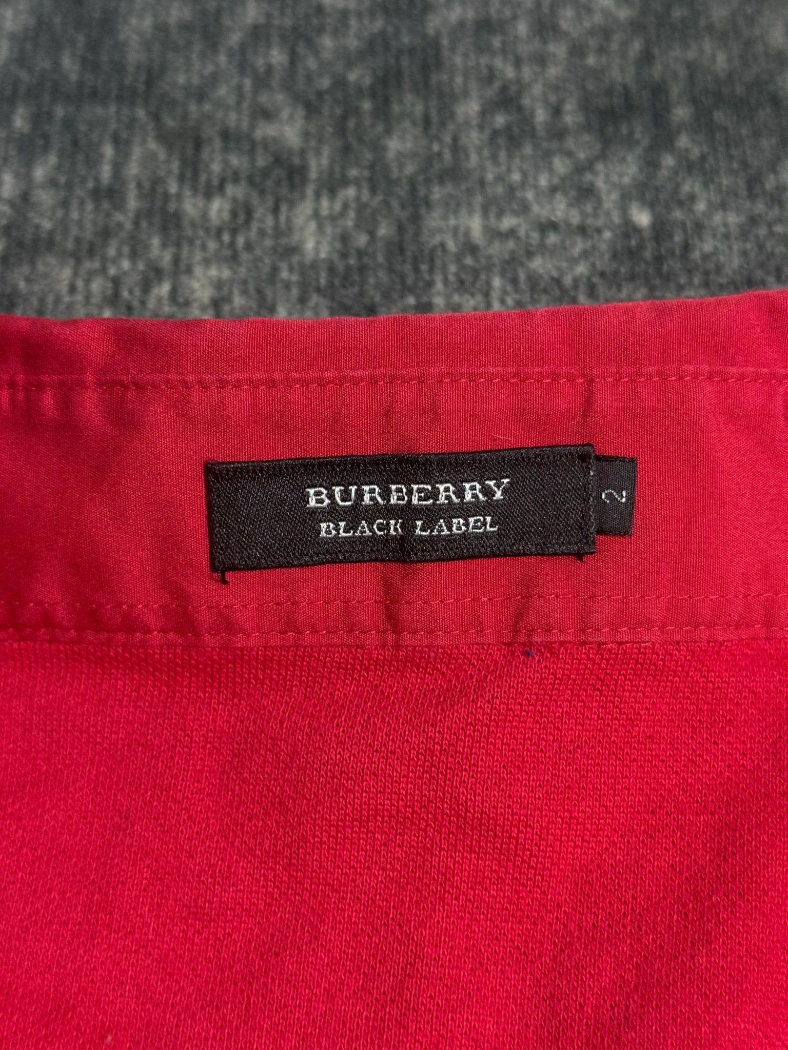 B2V - BURBERRY R SHIRT༒ vintage streetwear thrift y2k clothing by B2V_BAD2WEAR