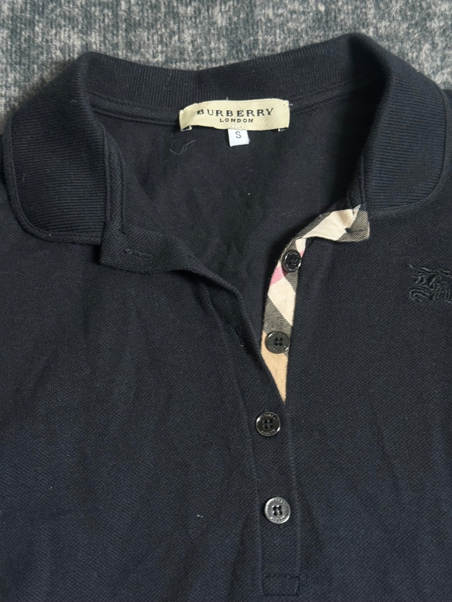 B2V - BURBERRY SHIRT༒ vintage streetwear thrift y2k clothing by B2V_BAD2WEAR