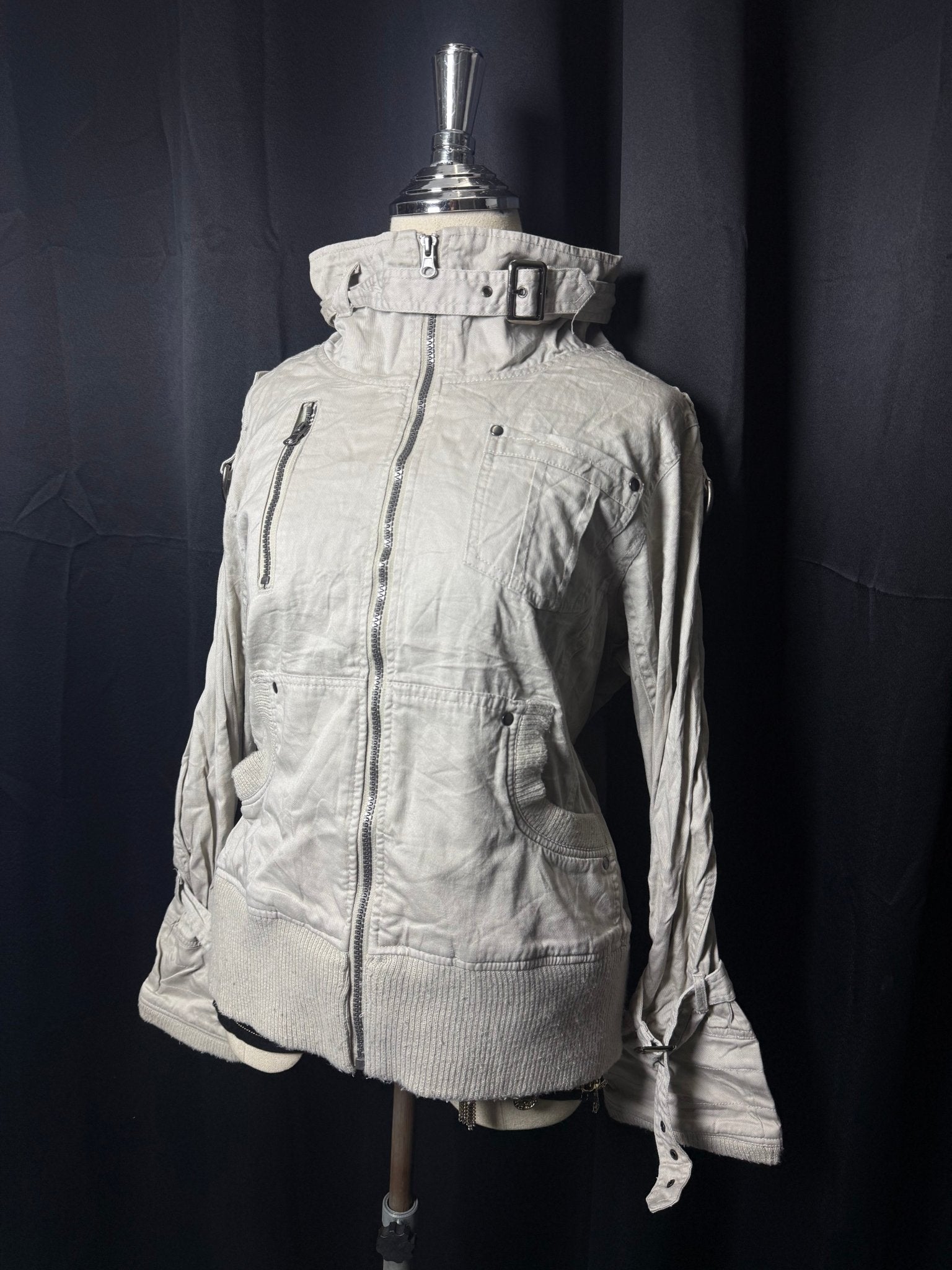B2V - CASA JACKET༒ vintage streetwear thrift y2k clothing by B2V_BAD2WEAR