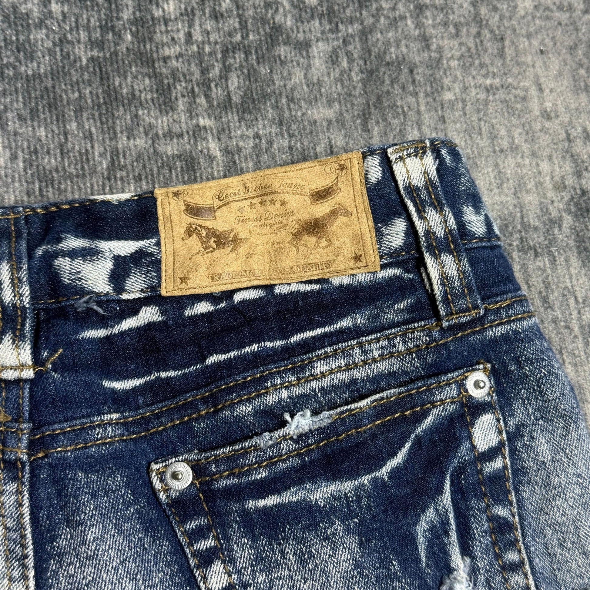 B2V - Cecil mc beeSHORT༒SS24 vintage streetwear thrift y2k clothing by B2V_BAD2WEAR
