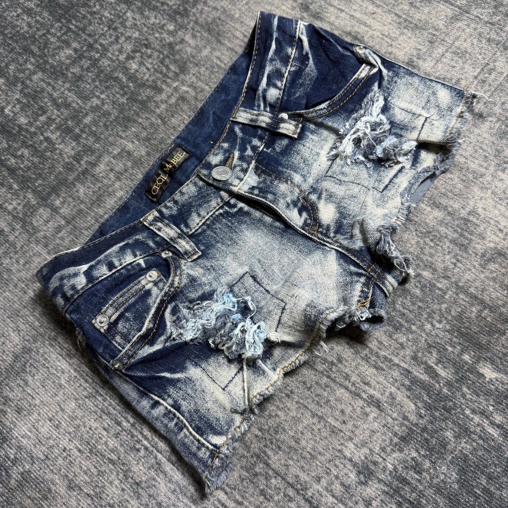 B2V - Cecil mc beeSHORT༒SS24 vintage streetwear thrift y2k clothing by B2V_BAD2WEAR