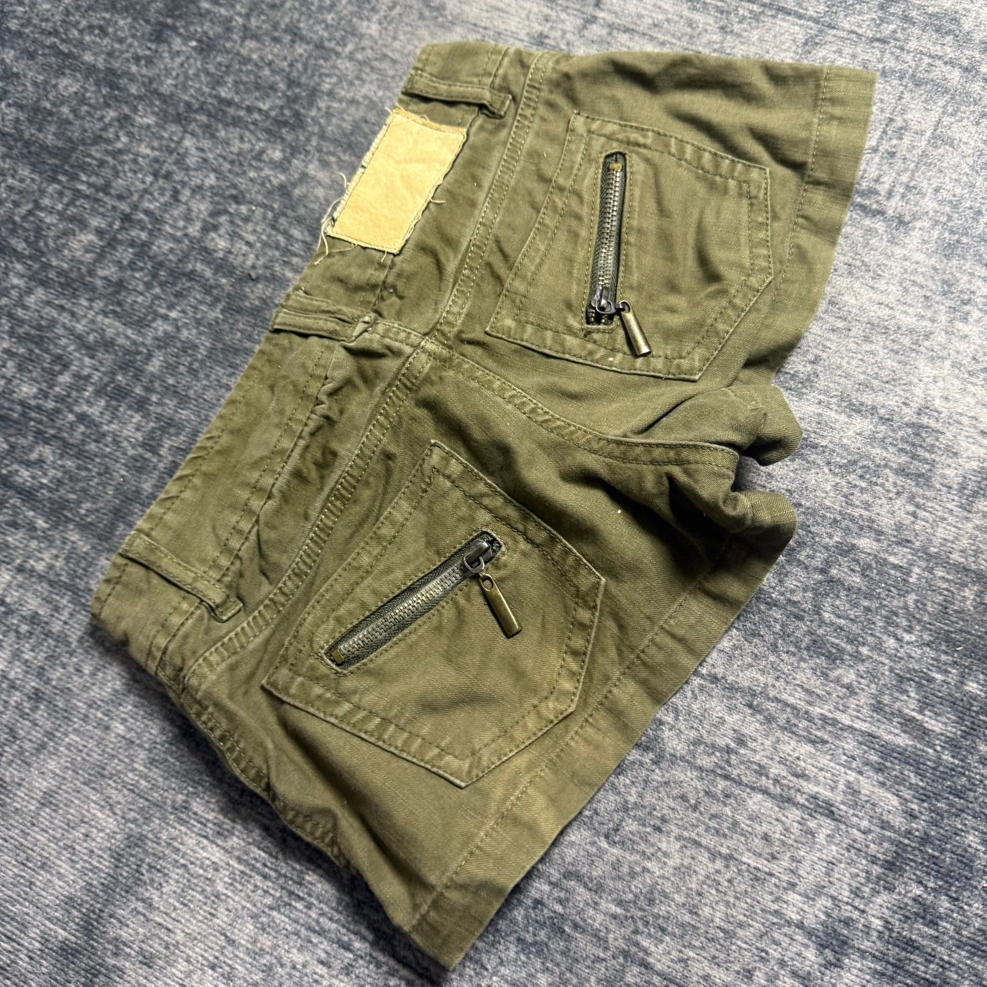 B2V - CECIL MCBEE SHORT༒ vintage streetwear thrift y2k clothing by B2V_BAD2WEAR