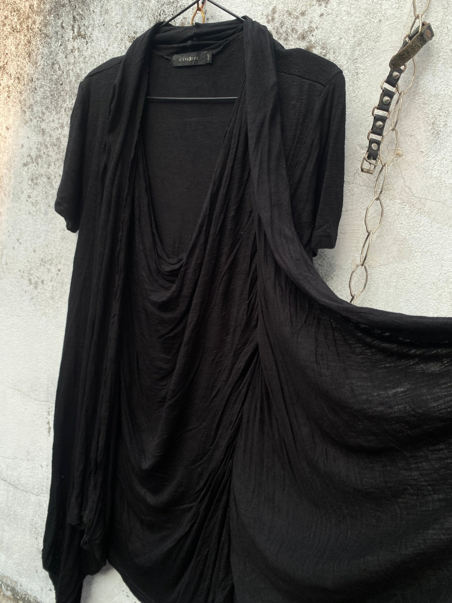B2V - CIVARIZE T༒ vintage streetwear thrift y2k clothing by B2V_BAD2WEAR