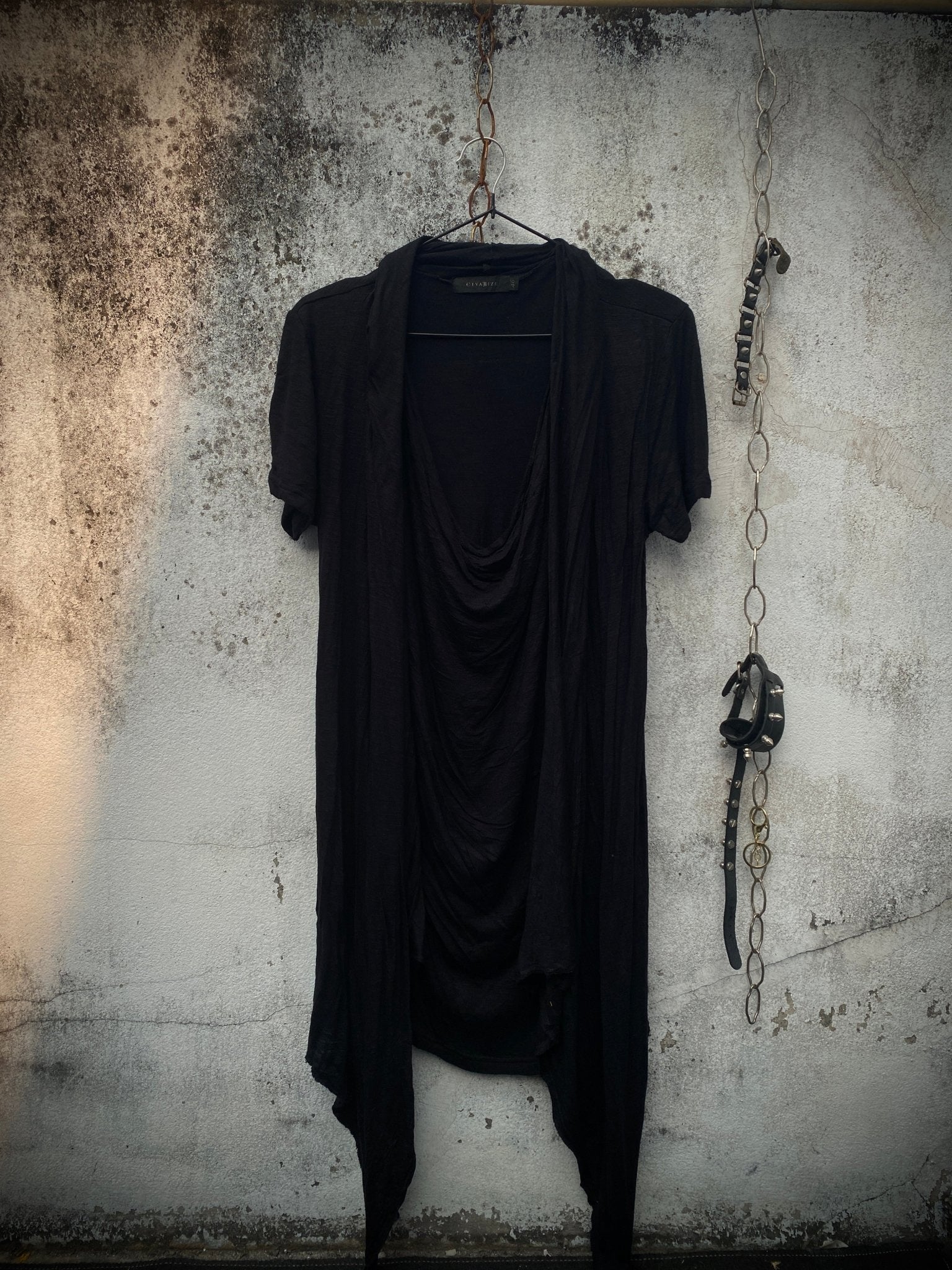 B2V - CIVARIZE T༒ vintage streetwear thrift y2k clothing by B2V_BAD2WEAR