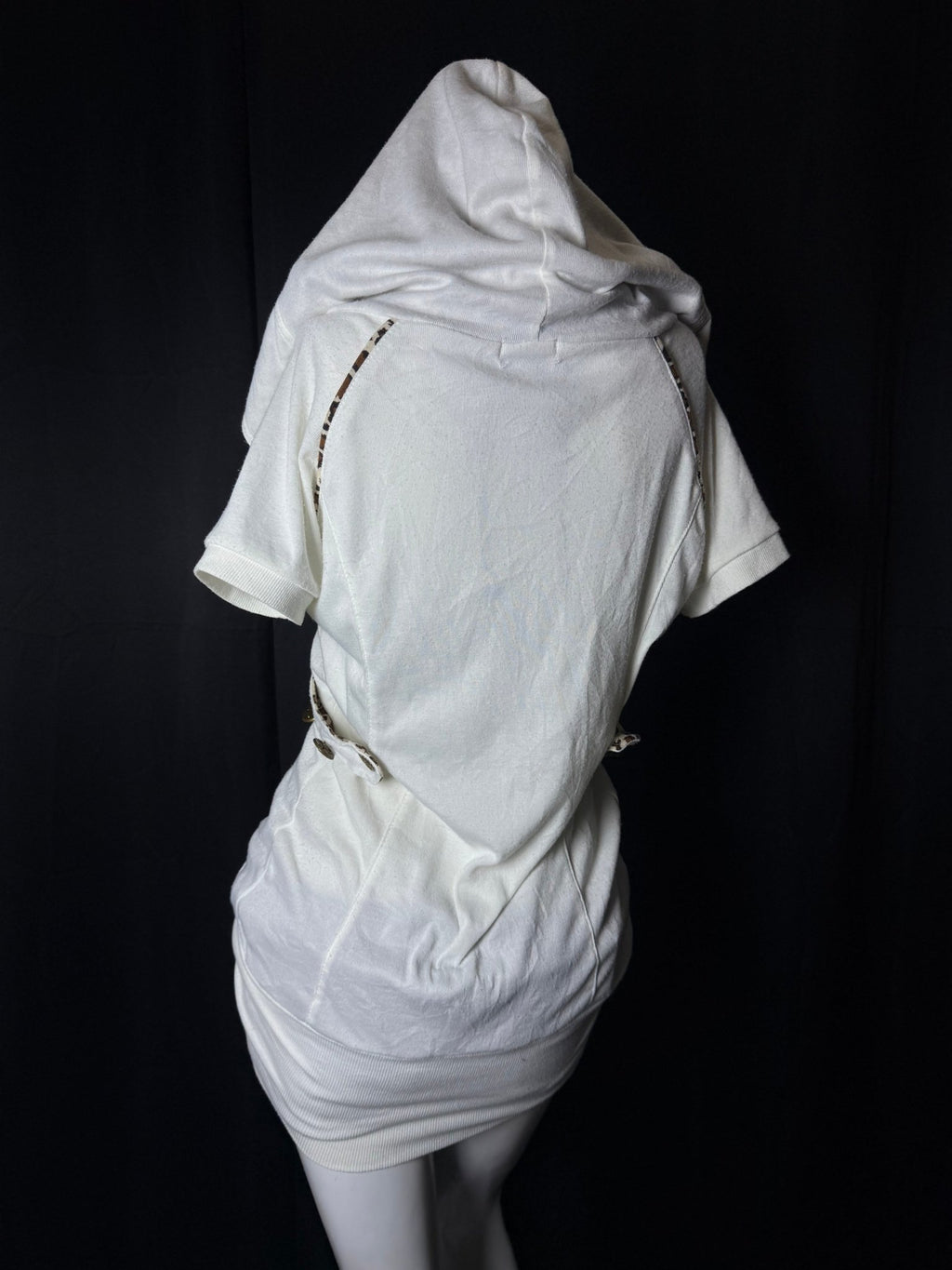 B2V - CLOSEUP HOOIDE༒ vintage streetwear thrift y2k clothing by B2V_BAD2WEAR