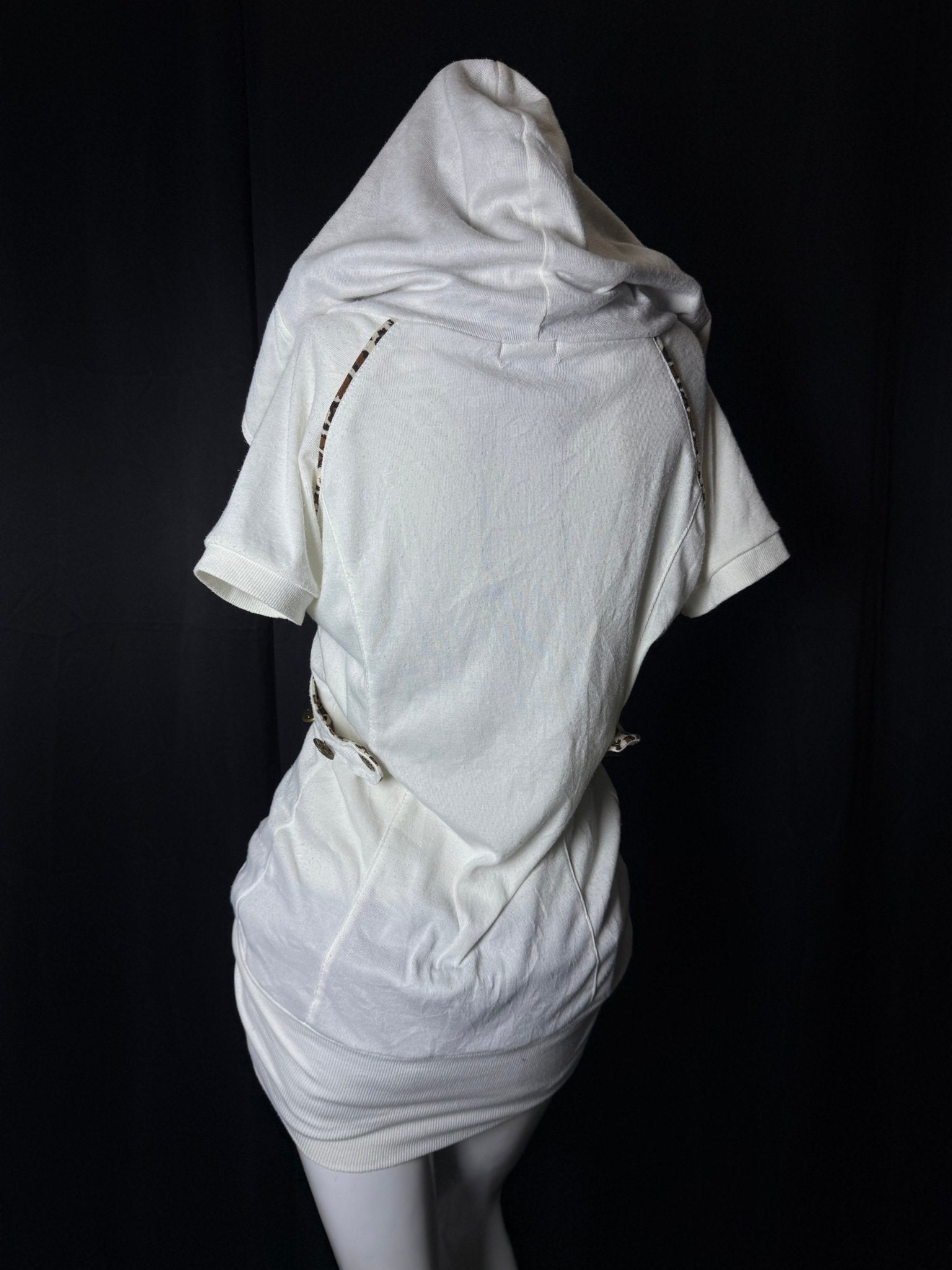 B2V - CLOSEUP HOOIDE༒ vintage streetwear thrift y2k clothing by B2V_BAD2WEAR