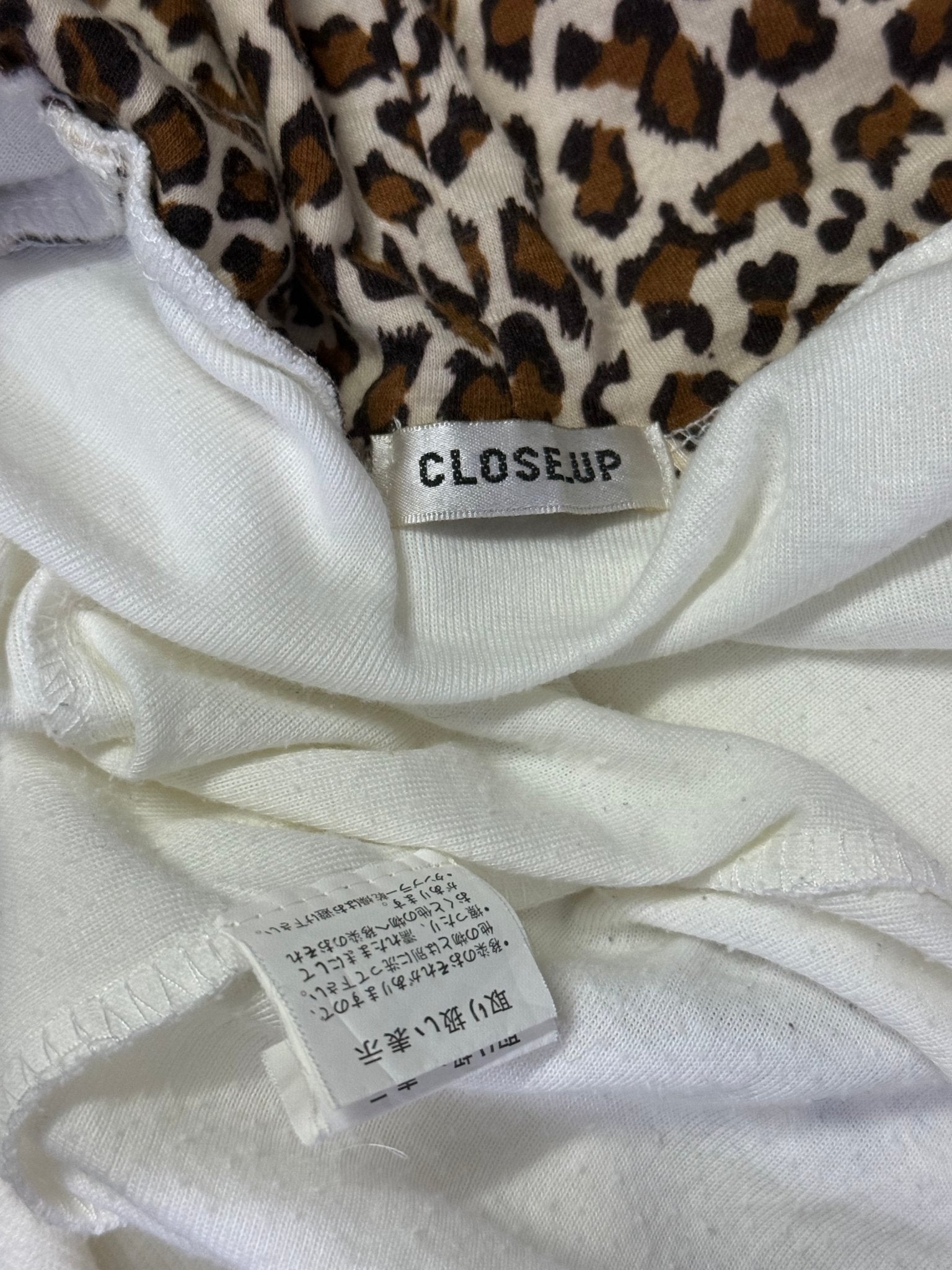 B2V - CLOSEUP HOOIDE༒ vintage streetwear thrift y2k clothing by B2V_BAD2WEAR