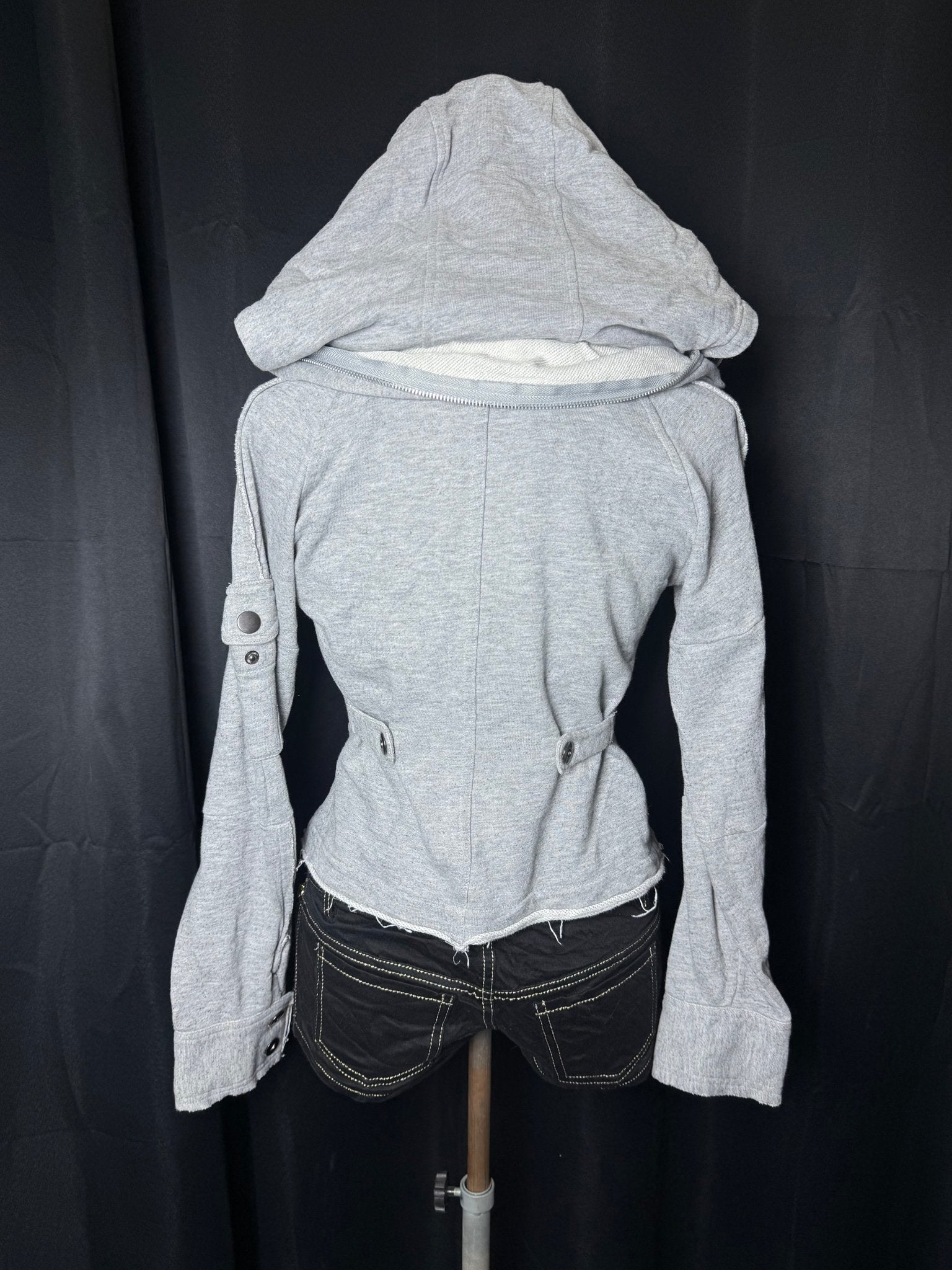 B2V - CLOZA JACKET༒ vintage streetwear thrift y2k clothing by B2V_BAD2WEAR