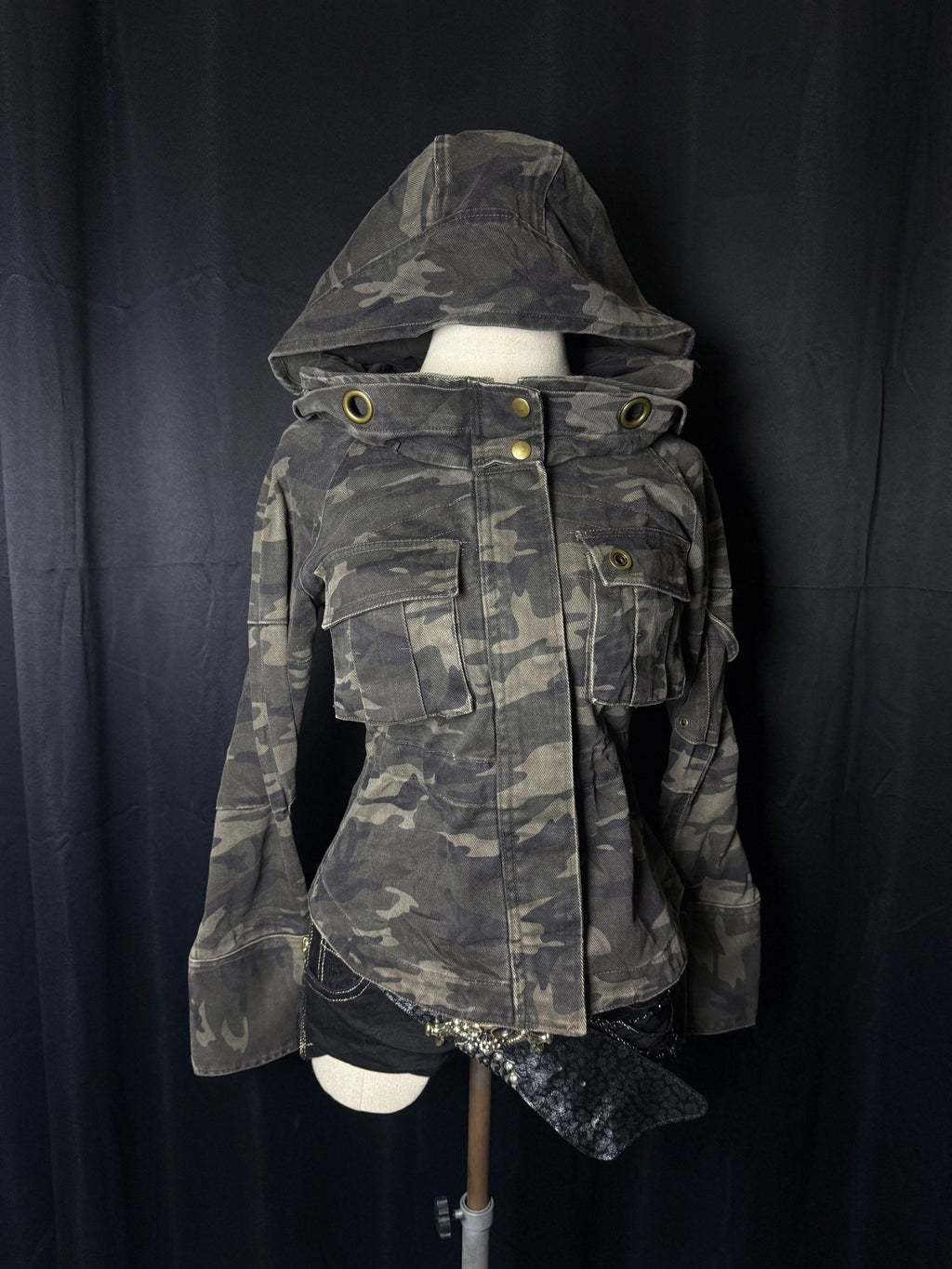 B2V - CLOZA JACKET ༒ vintage streetwear thrift y2k clothing by B2V_BAD2WEAR