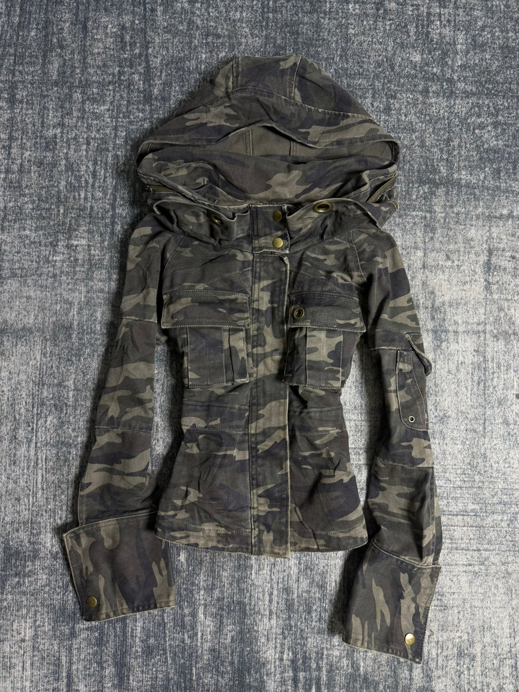 B2V - CLOZA JACKET ༒ vintage streetwear thrift y2k clothing by B2V_BAD2WEAR