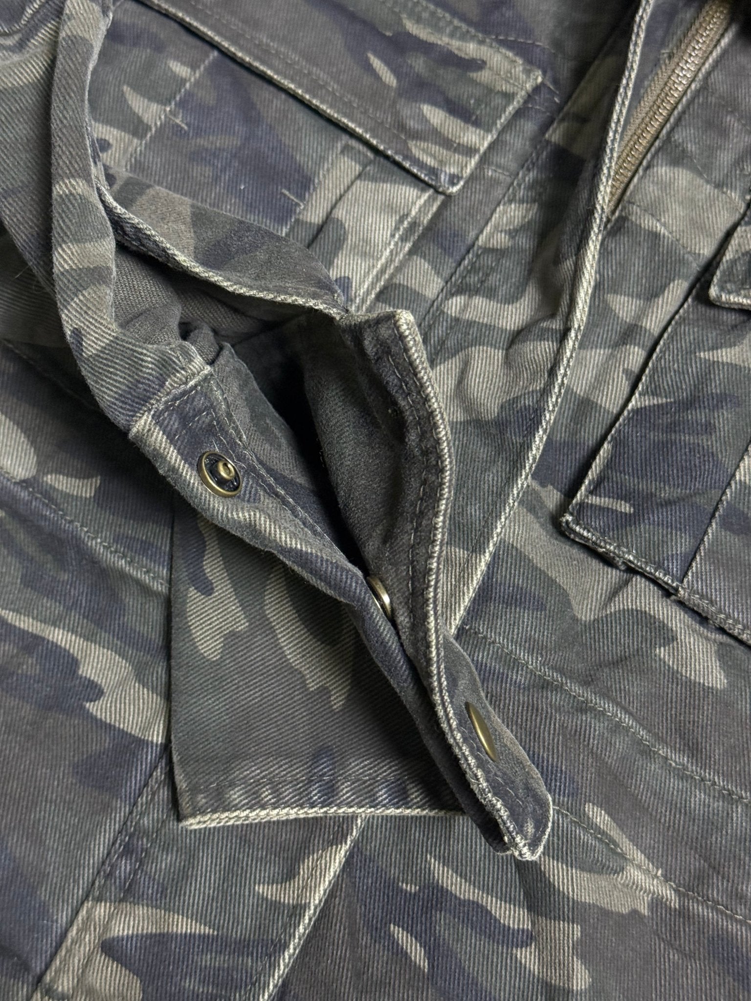 B2V - CLOZA JACKET ༒ vintage streetwear thrift y2k clothing by B2V_BAD2WEAR