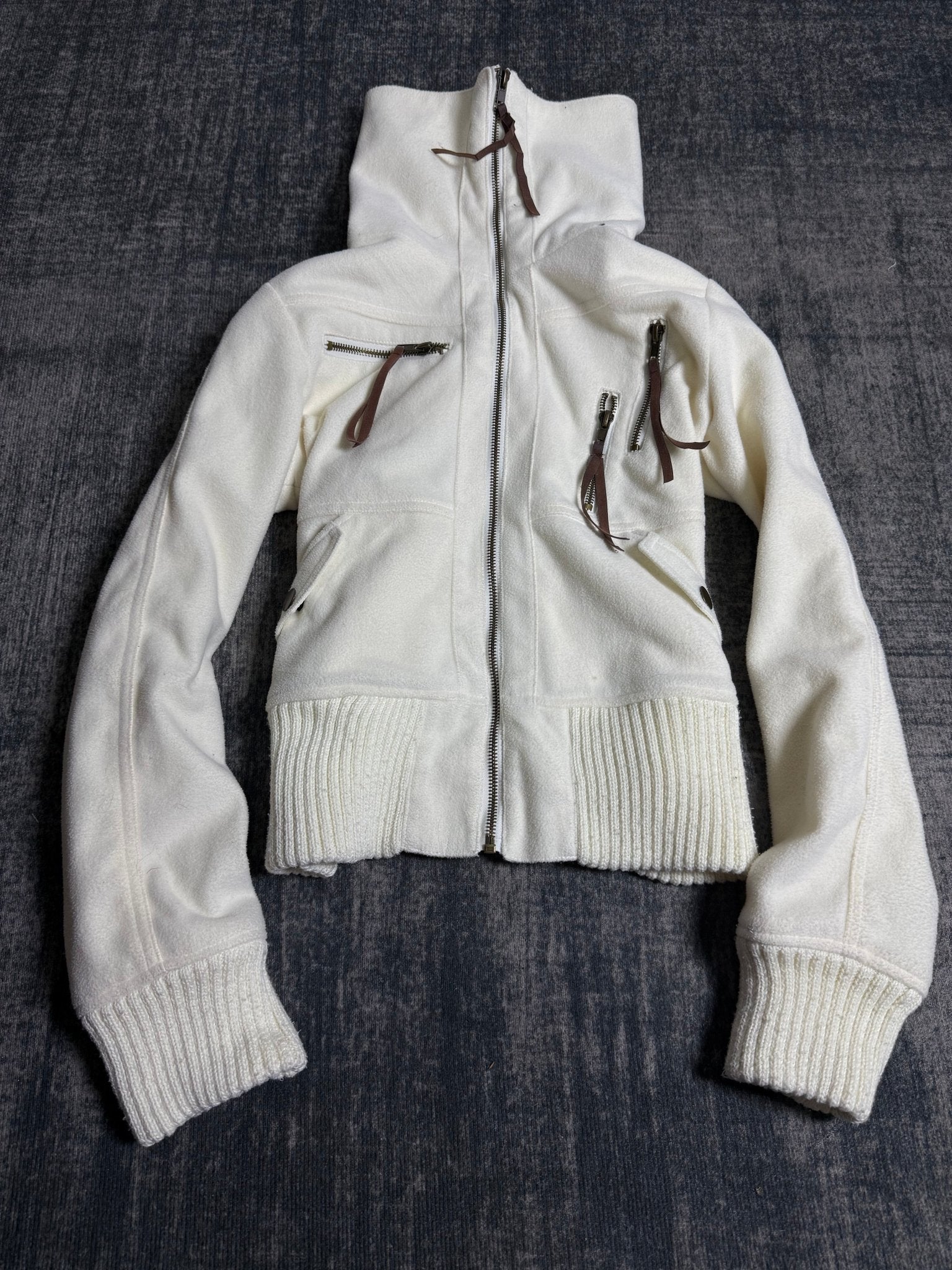 B2V - CLUMZY. JACKET ༒ vintage streetwear thrift y2k clothing by B2V_BAD2WEAR