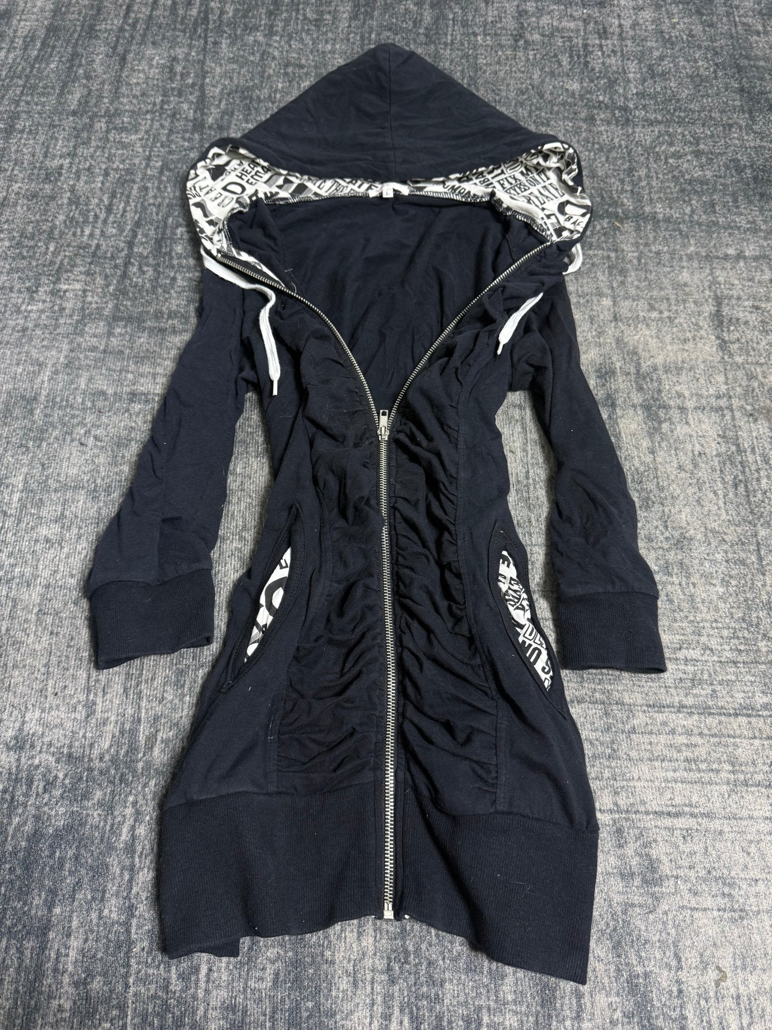B2V - COLZA HOODIE༒ vintage streetwear thrift y2k clothing by B2V_BAD2WEAR