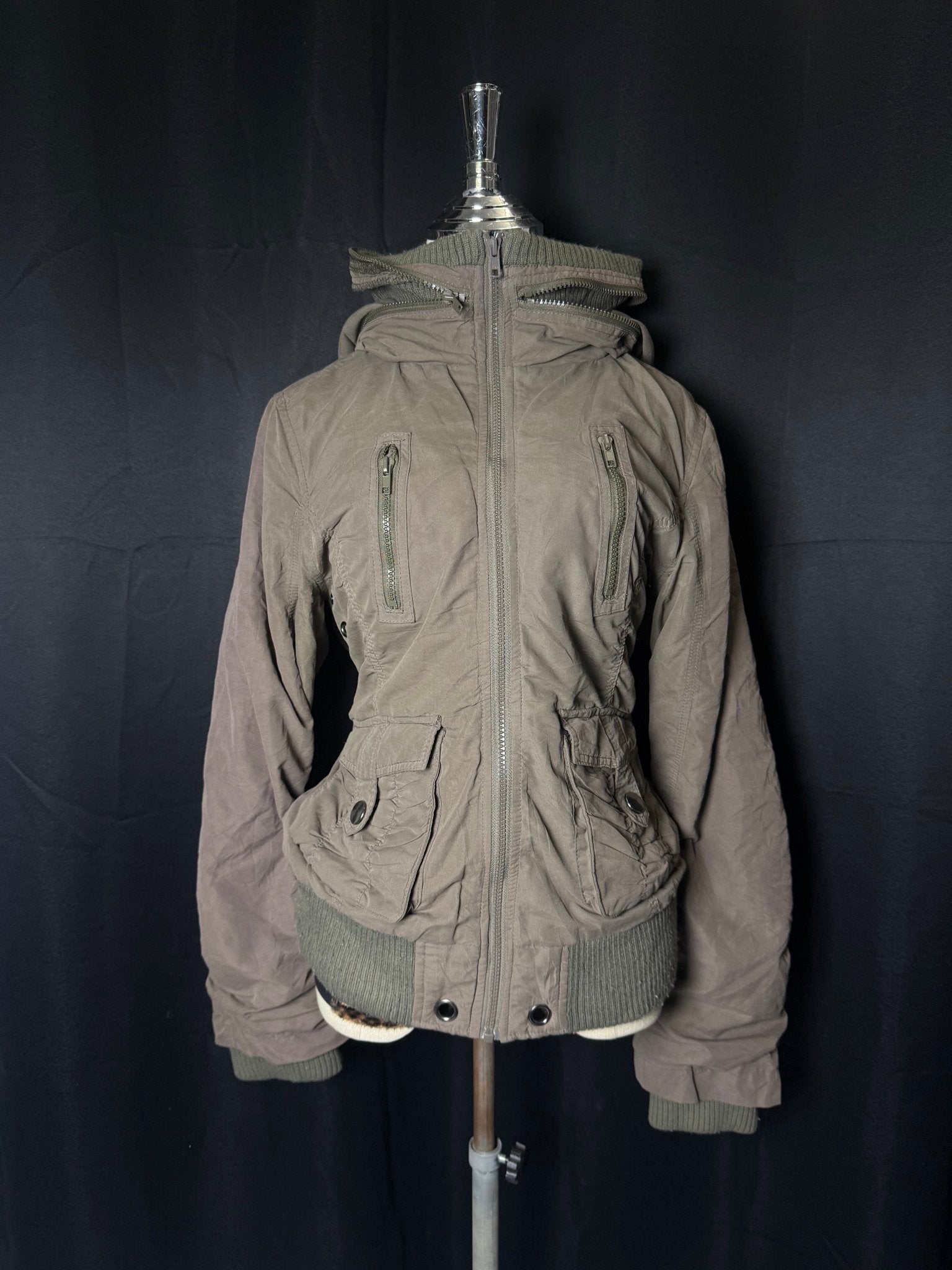 B2V - COLZA JACKET༒ vintage streetwear thrift y2k clothing by B2V_BAD2WEAR